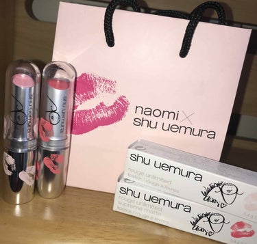 ○shu uemura  シュウウエムラ○
"このキスでめざめる、私 
触れた瞬間、次の一歩が踏み出したくなる"

渡辺直美さんとシュウ ウエムラさんのコラボ商品💄
発売日、通販どこも品切れ状態だったみ