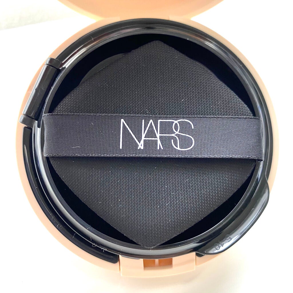 ピュアラディアントプロテクション アクアティックグロー クッションファンデーション SPF50+/PA+++/NARS/クッションファンデーションを使ったクチコミ(2枚目)