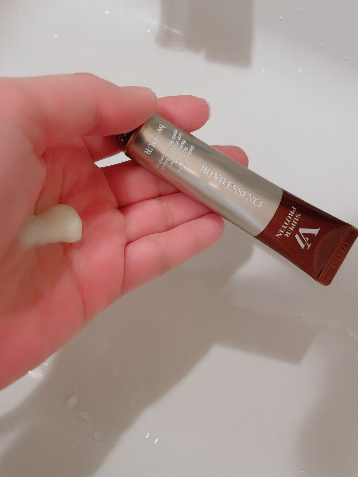 V7 スーパープロテイン ボンドヘアエッセンス/by : OUR/アウトバストリートメントを使ったクチコミ（2枚目）