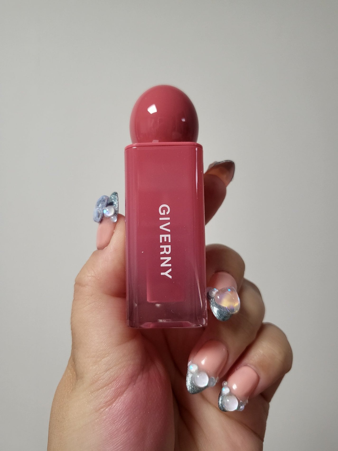 デューイリップグレイズテイント/GIVERNY/リップティントを使ったクチコミ(1枚目)