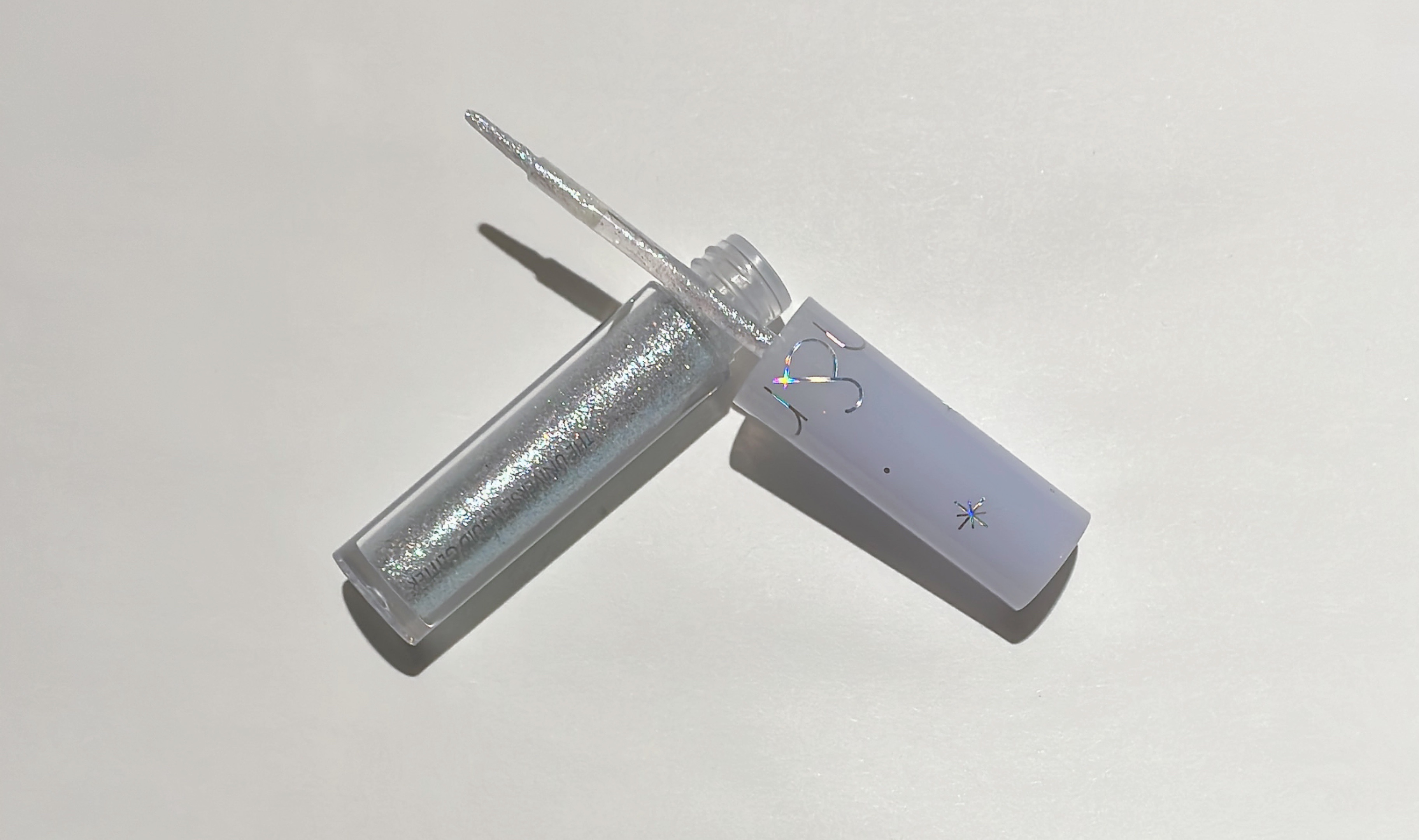 リキッド グリッター シャドウ 08 ミンティウェイ(MINTY WAY)/rom&nd/グリッターを使ったクチコミ（3枚目）