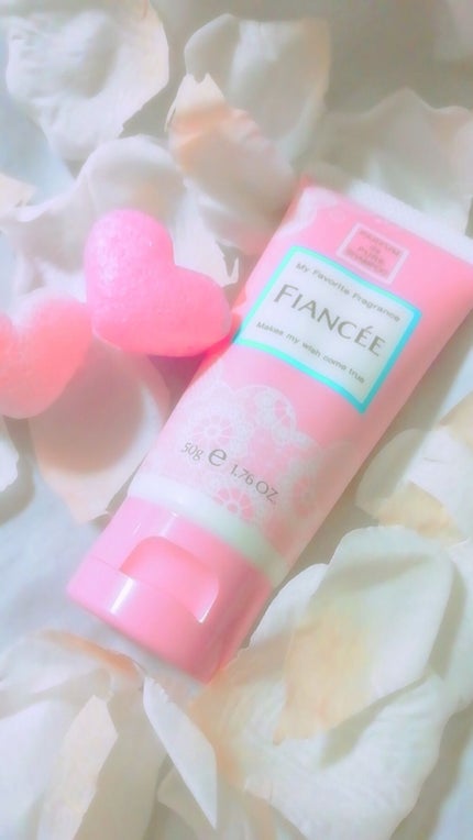 ハンドクリーム ピュアシャンプーの香り/フィアンセ/ハンドクリームを使ったクチコミ(1枚目)