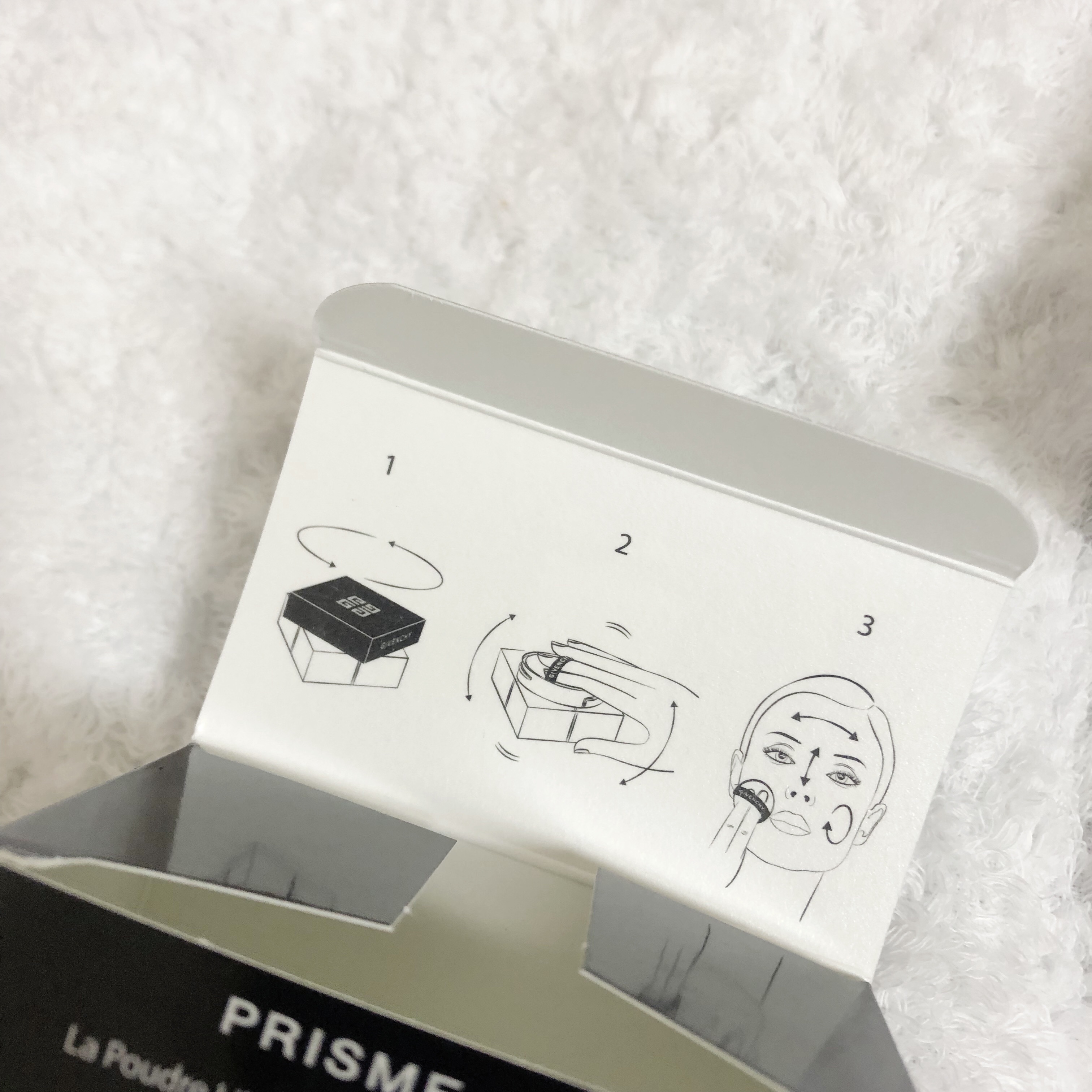 プリズム・リーブル/GIVENCHY/ルースパウダーを使ったクチコミ（3枚目）