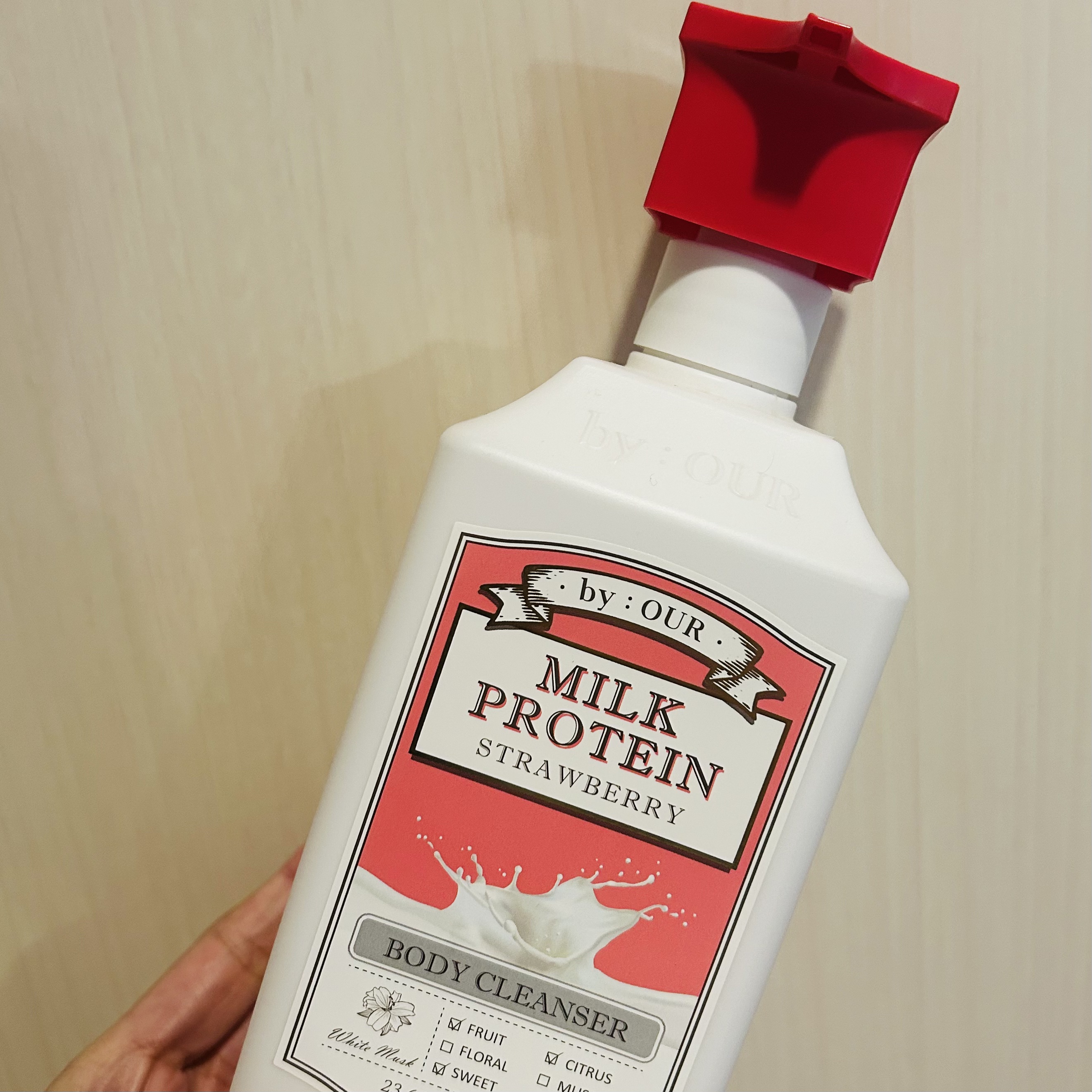 ミルクプロテイン ボディクレンザー ストロベリー/by : OUR/ボディソープを使ったクチコミ（1枚目）