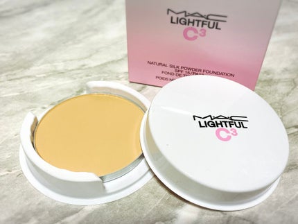 ライトフル C3 ナチュラル シルク パウダーファンデーション/M・A・C/パウダーファンデーションを使ったクチコミ(2枚目)