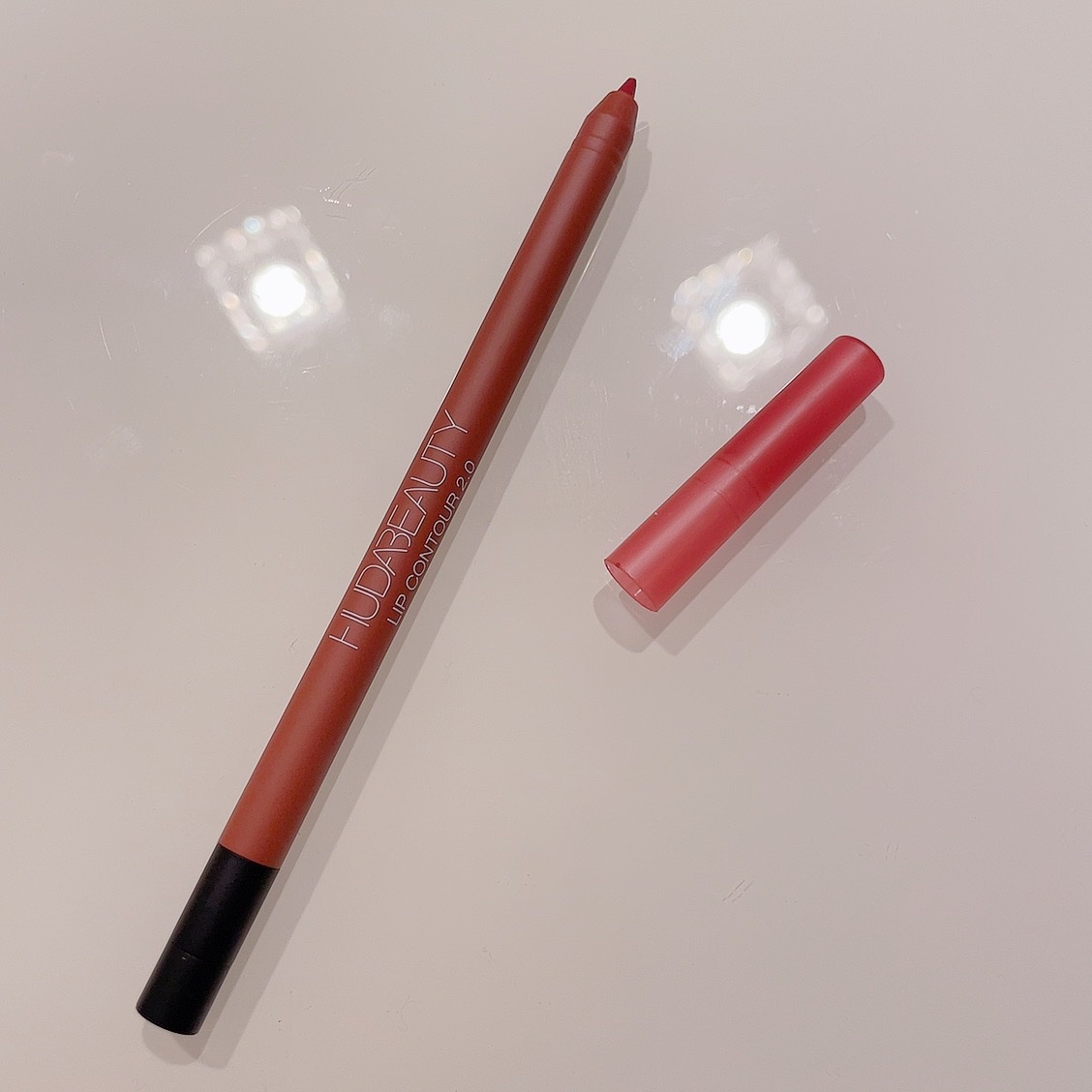 HUDA BEAUTY リップ コントゥアー ステイン　2点セット 試してみた】LIP CONTOUR 2.0 Huda Beautyの人気色・イエベブルベ別の