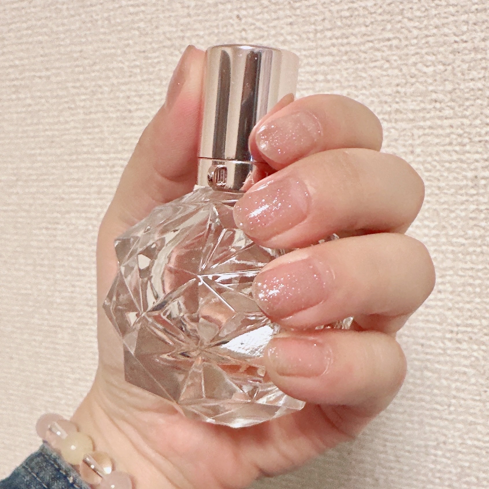 ゴールドネイルのネイルデザイン】ジェルネイル｜ジェルミーワンの