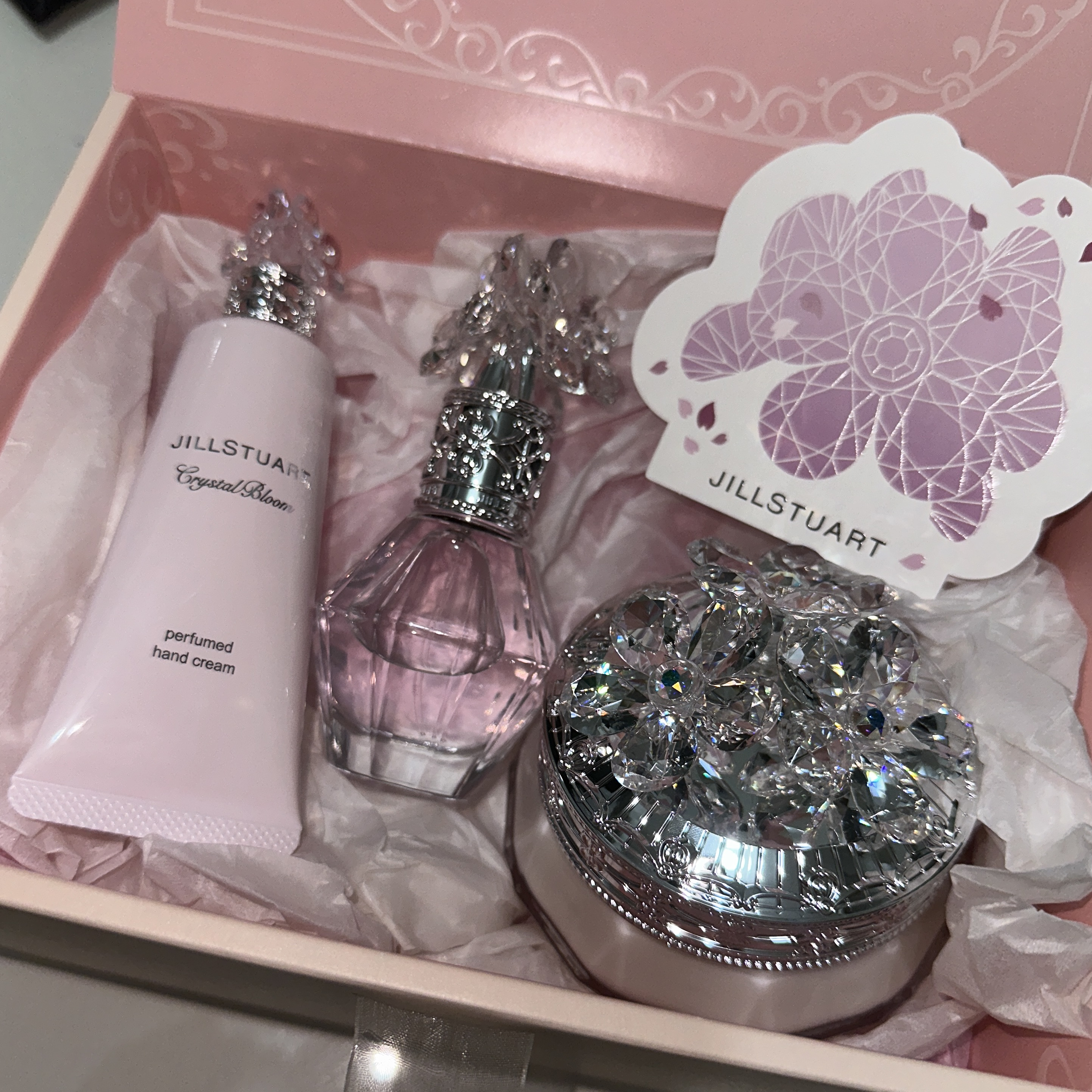 クリスタルブルーム パフュームド ボディクリーム/JILL STUART/ボディクリームを使ったクチコミ（1枚目）