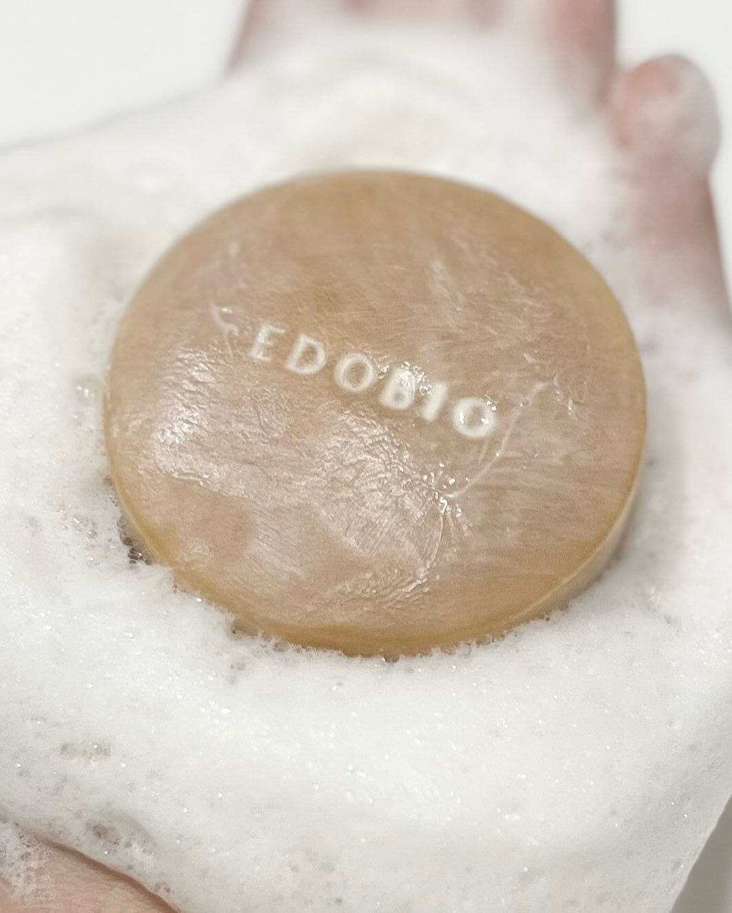 フローラディエンス モイスチャライジングスフレソープ/EDOBIO/洗顔石鹸を使ったクチコミ（2枚目）