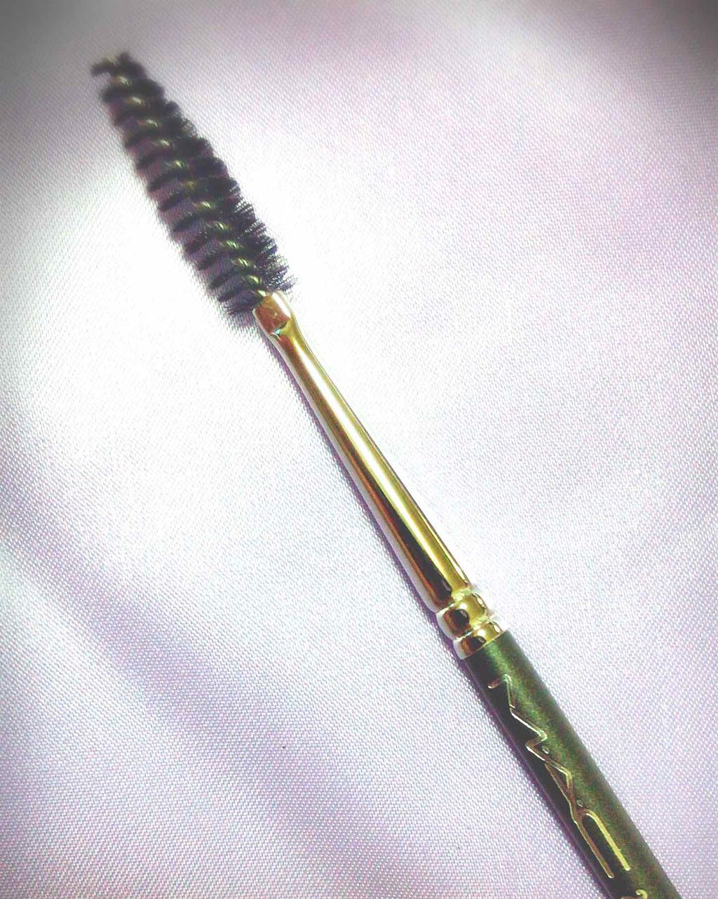 #204SE ラッシュ ブラシ/M・A・C/メイクブラシを使ったクチコミ(4枚目)