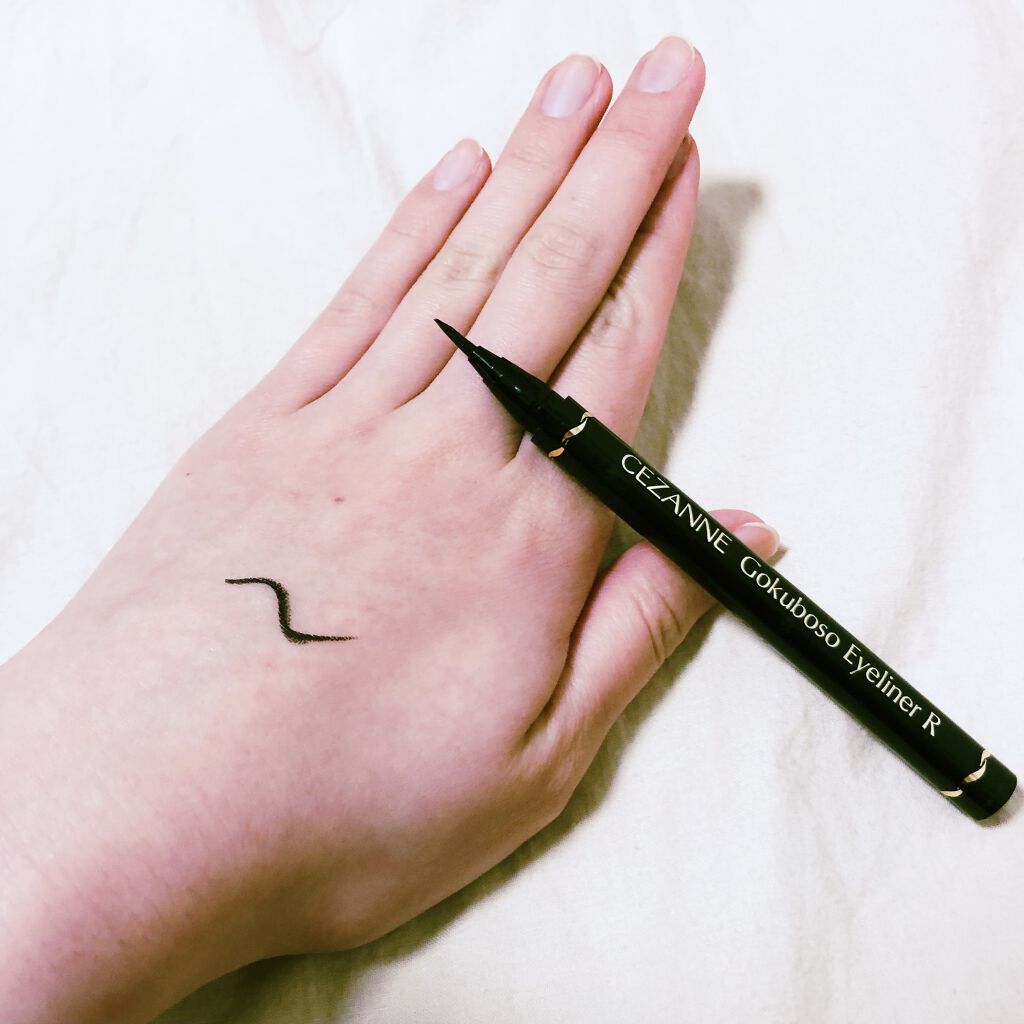 極細 アイライナーR 10 ブラック/CEZANNE/リキッドアイライナーを使ったクチコミ（2枚目）