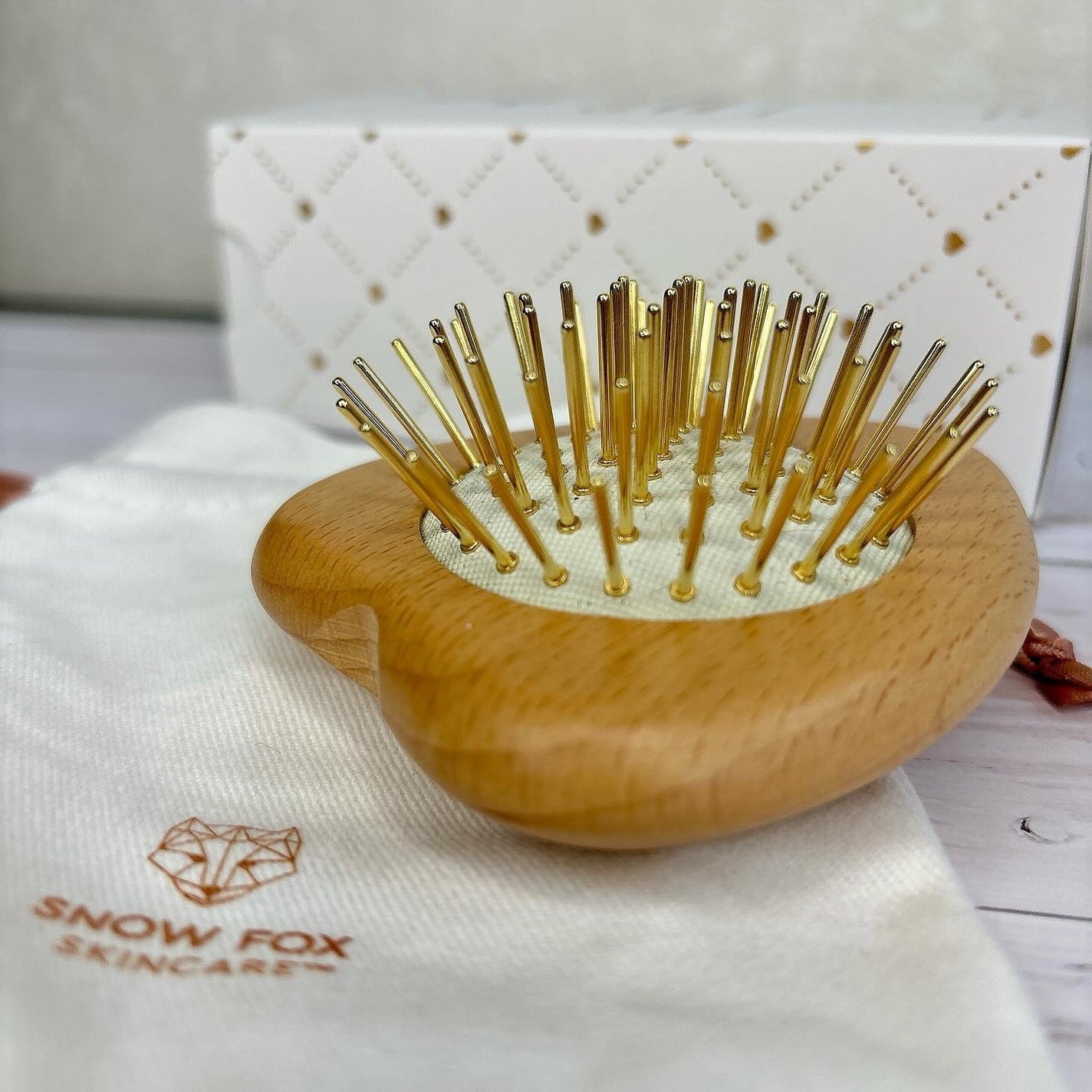 プレミアム FOX カッサ ウッド ミニハート ヘアブラシ/SNOW FOX SKINCARE/ヘアブラシを使ったクチコミ(3枚目)