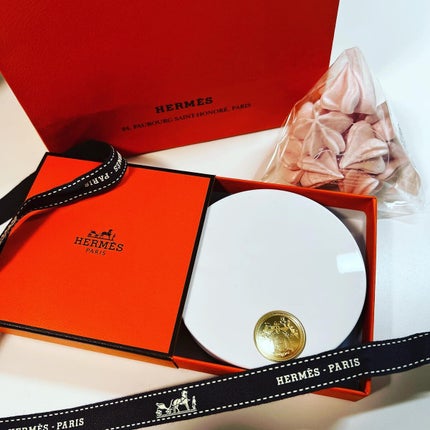 エルメス プラン エア プードル エクラ マット/エルメス/プレストパウダーを使ったクチコミ(2枚目)