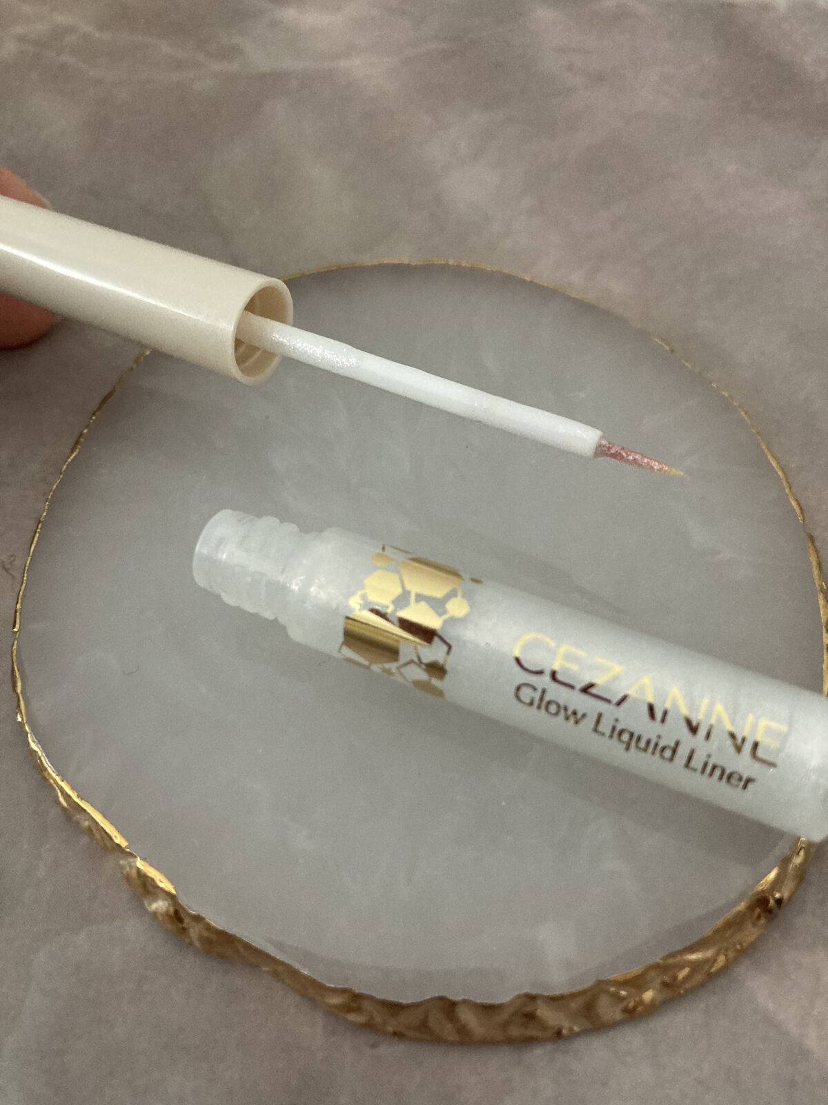 グロウリキッドライナー/CEZANNE/リキッドアイライナーを使ったクチコミ（3枚目）