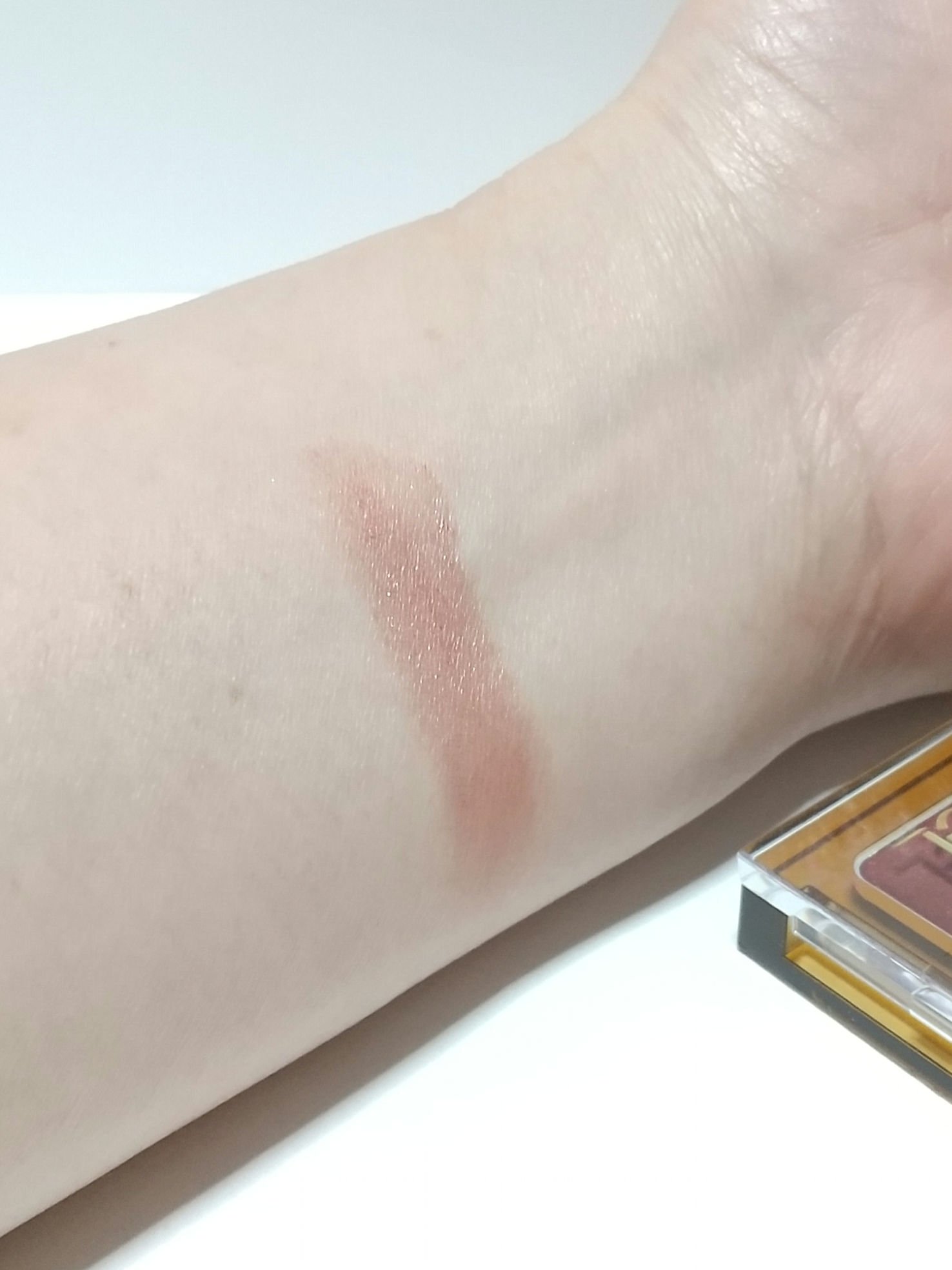 イルミクチュールシャドウ IC07 カシスシロップ/excel/ジェル・クリームアイシャドウを使ったクチコミ（3枚目）
