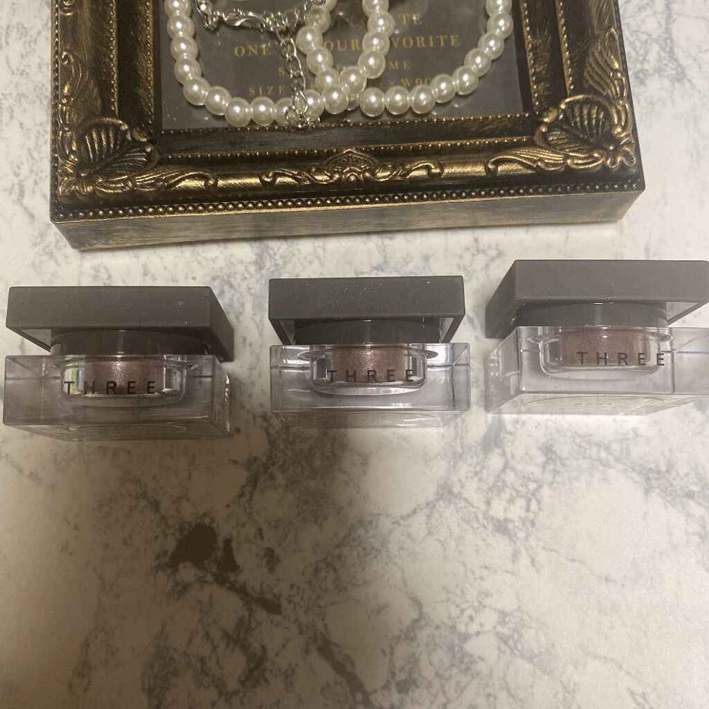 シマリングカラーヴェール ステートメント/THREE/単色アイシャドウを使ったクチコミ（1枚目）