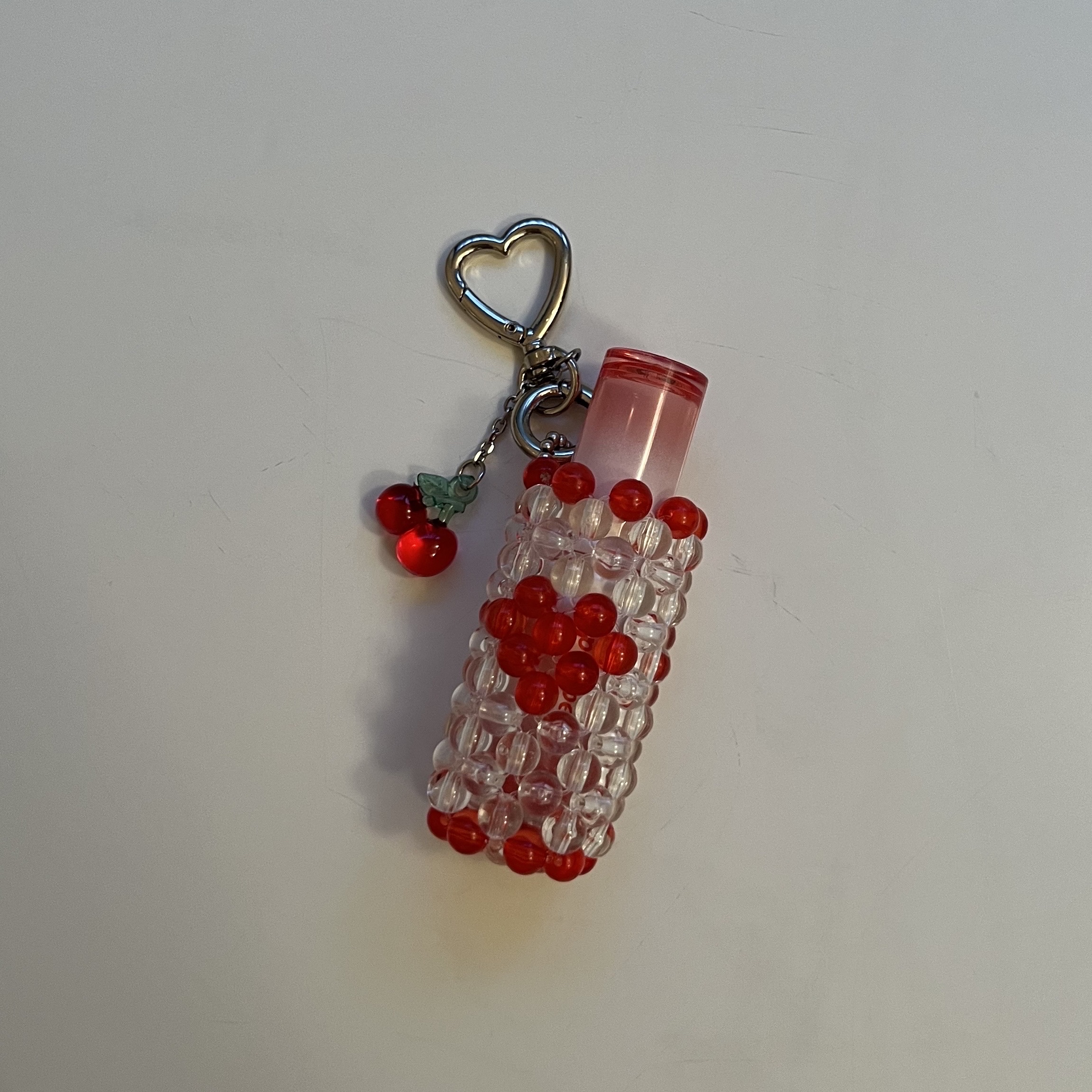 激かわ喫茶店リップ🍹🍒💗



1週間ほど前にハンズにて、たまたまビーズストラップ付きで売ってるのを見かけて即購入しました😽


🪄PERIPERA　インク ムード グロイ ティント24

▶︎ 自慢のグレープフルーツ


・ちゃ