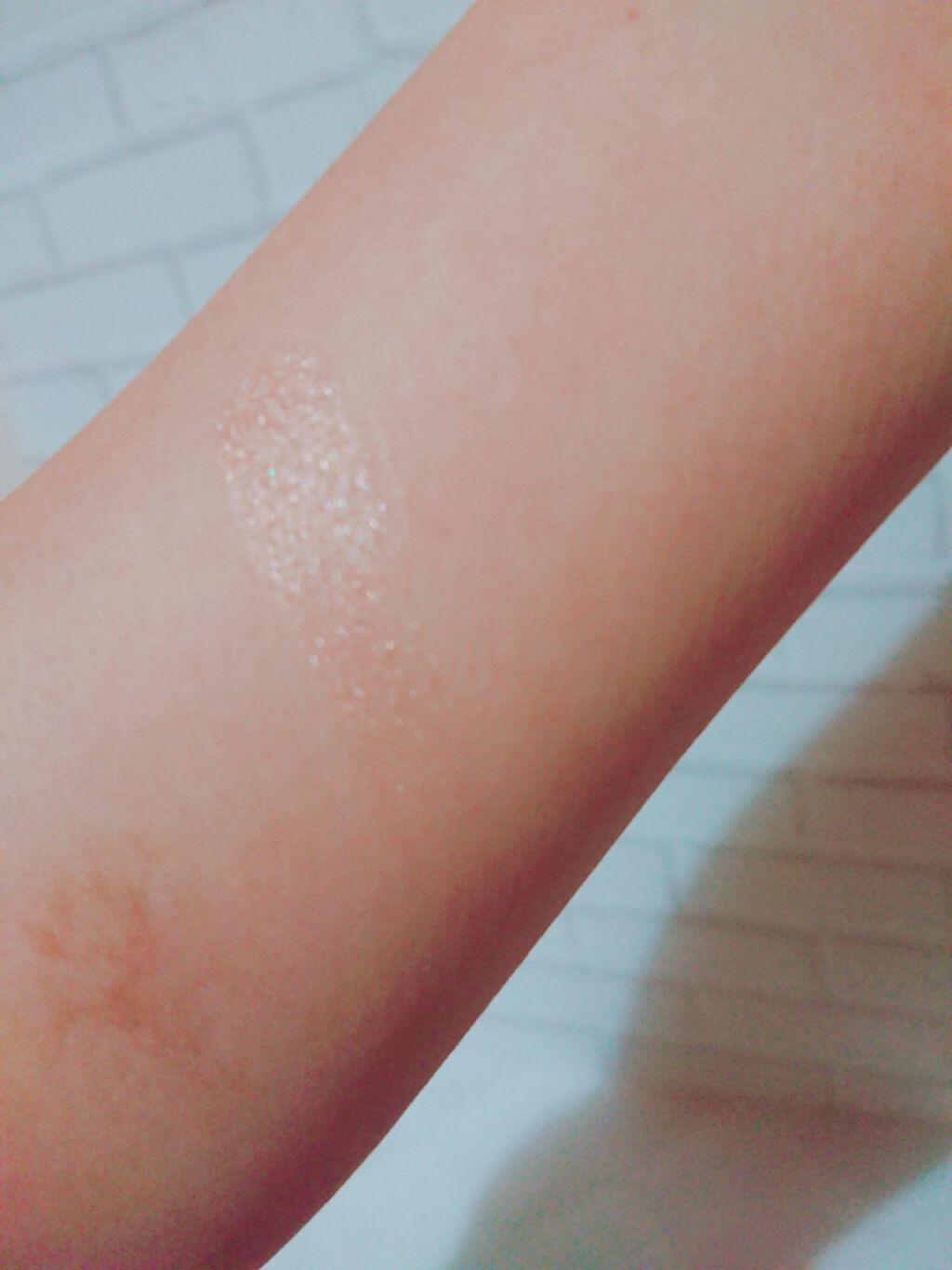 MegaGlo Highlighting Powder/wet 'n' wild/パウダーハイライトを使ったクチコミ(3枚目)