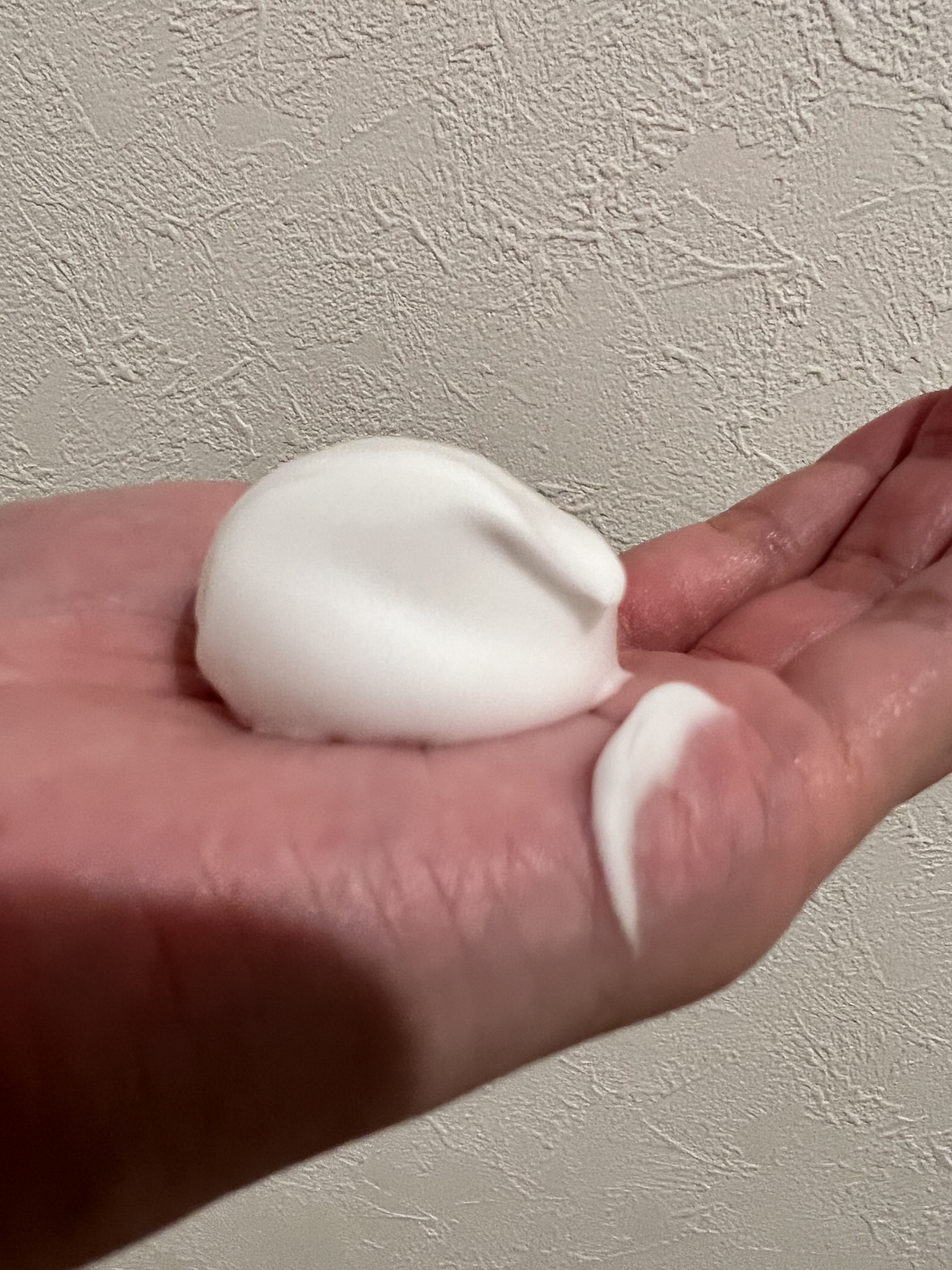 L'OCCITANE イモーテル プレシューズ インテンスクレンジングフォームのクチコミ「L'OCCITANE 【洗顔】【泡洗顔】IM プレシューズインテンスクレンジングフォーム

ワ.....」（2枚目）