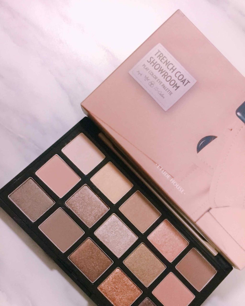 プレイカラーアイパレット トレンチコートショールーム/ETUDE/アイシャドウパレットを使ったクチコミ(2枚目)