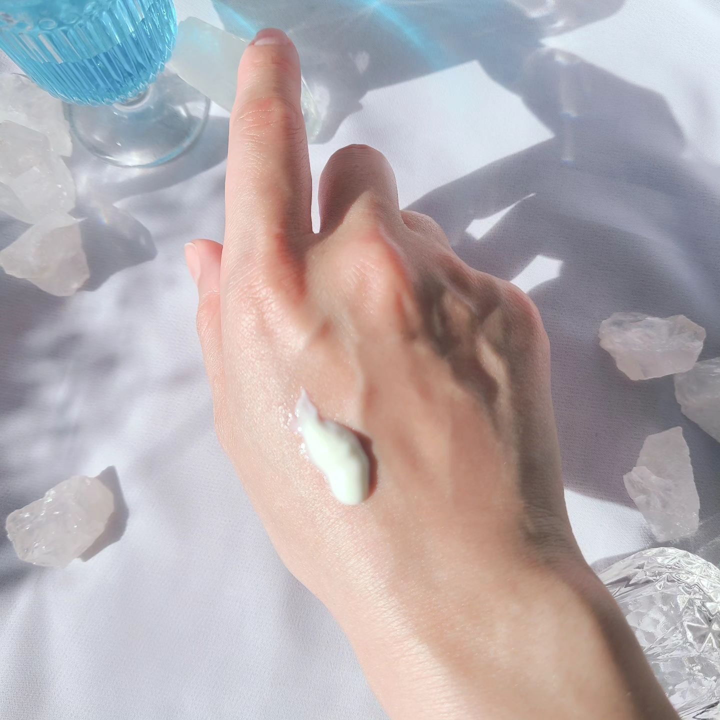 ヒアルーシカ ウォーターフィット サンセラム/SKIN1004/日焼け止めローションを使ったクチコミ（3枚目）