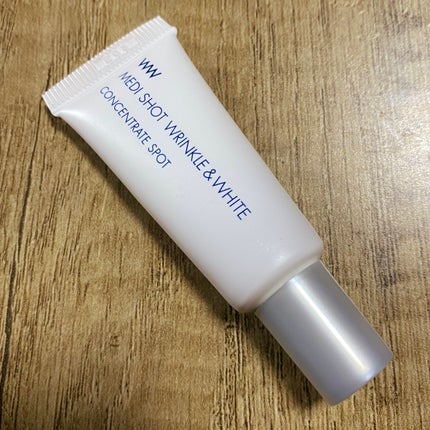 MEDI SHOT 薬用メディショット コンセートレートスポットのクチコミ「明色化粧品 薬用メディショット コンセートレートスポット🩷
有効成分のナイアシンアミドがメラ.....」(1枚目)