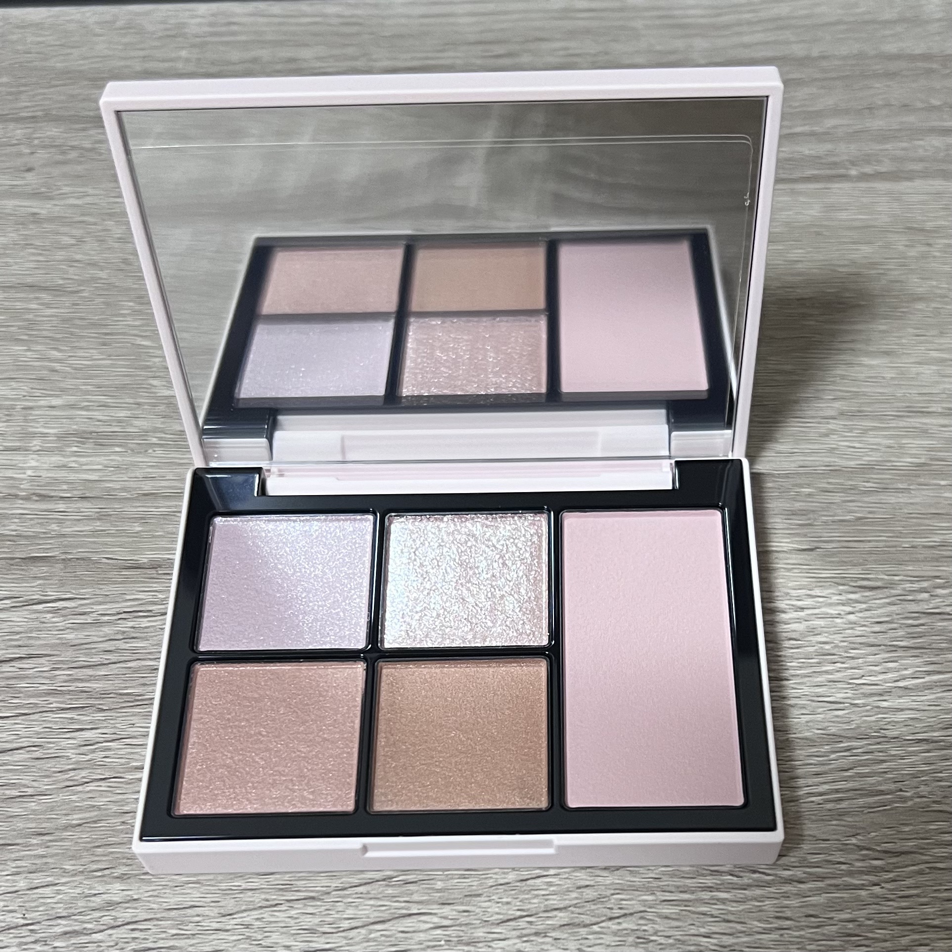 フェイス スタイリスト EX10 Romantic Dreamer/SNIDEL BEAUTY/アイシャドウパレットを使ったクチコミ（1枚目）