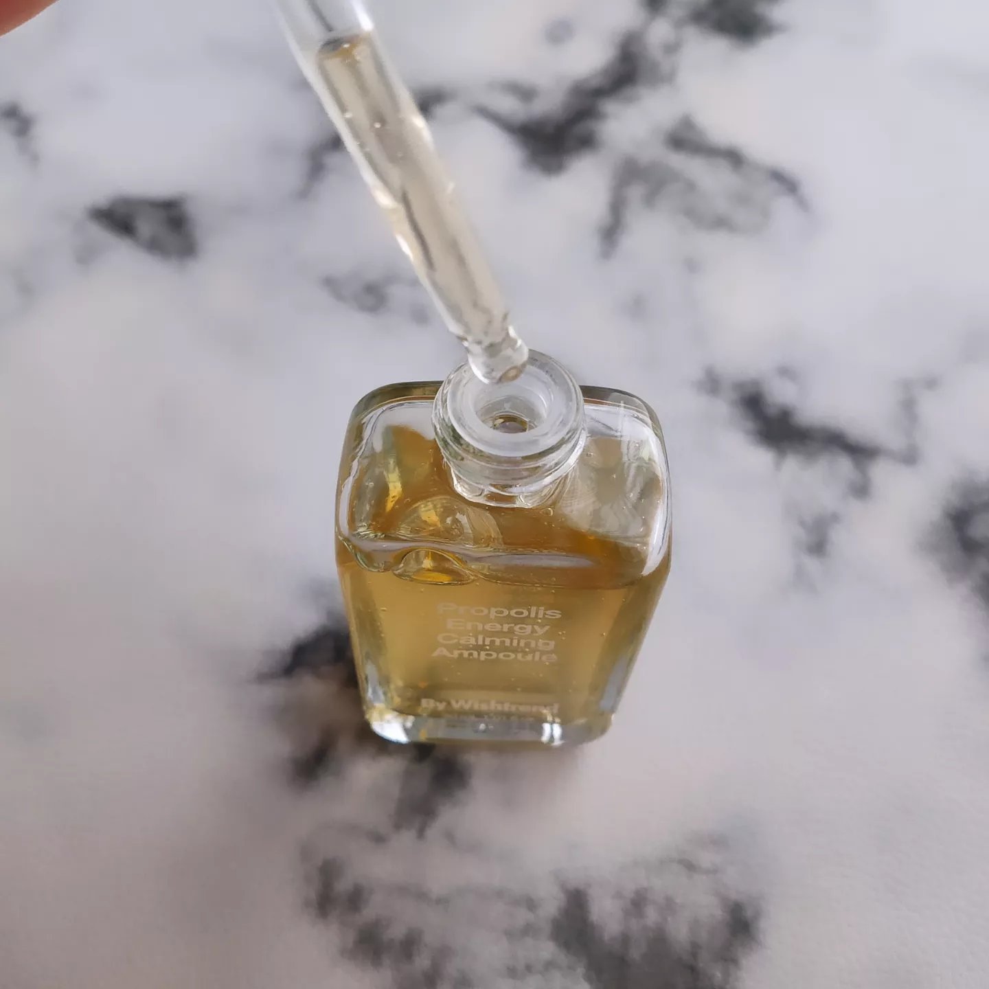 プロポリスエナジーカーミングアンプル/By Wishtrend/美容液を使ったクチコミ（2枚目）