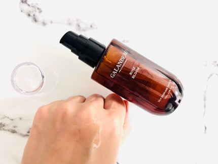 シルクパフュームヘアオイル(ローズブルーム)/ガランビュー/ヘアオイルを使ったクチコミ(2枚目)