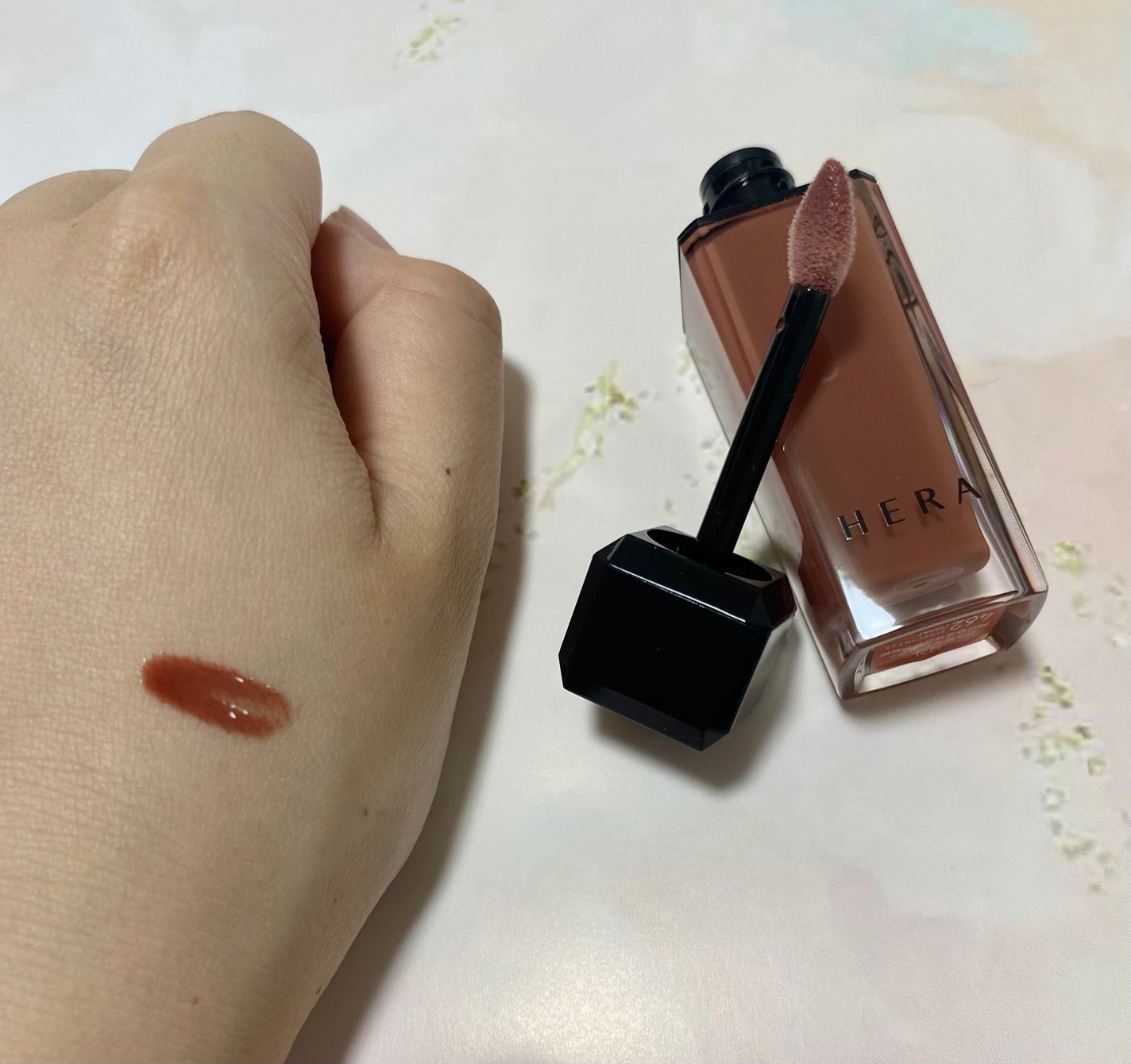 センシュアルヌードグロス/HERA/リップグロスを使ったクチコミ(2枚目)