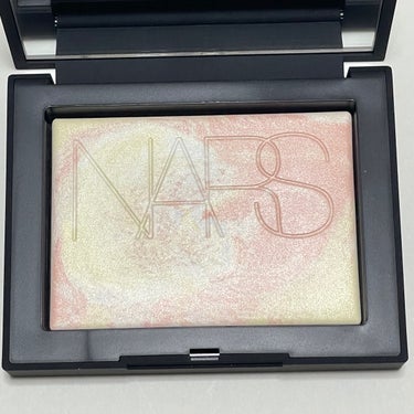 ライトリフレクティング プリズマティックパウダー/NARS/プレストパウダーを使ったクチコミ（2枚目）