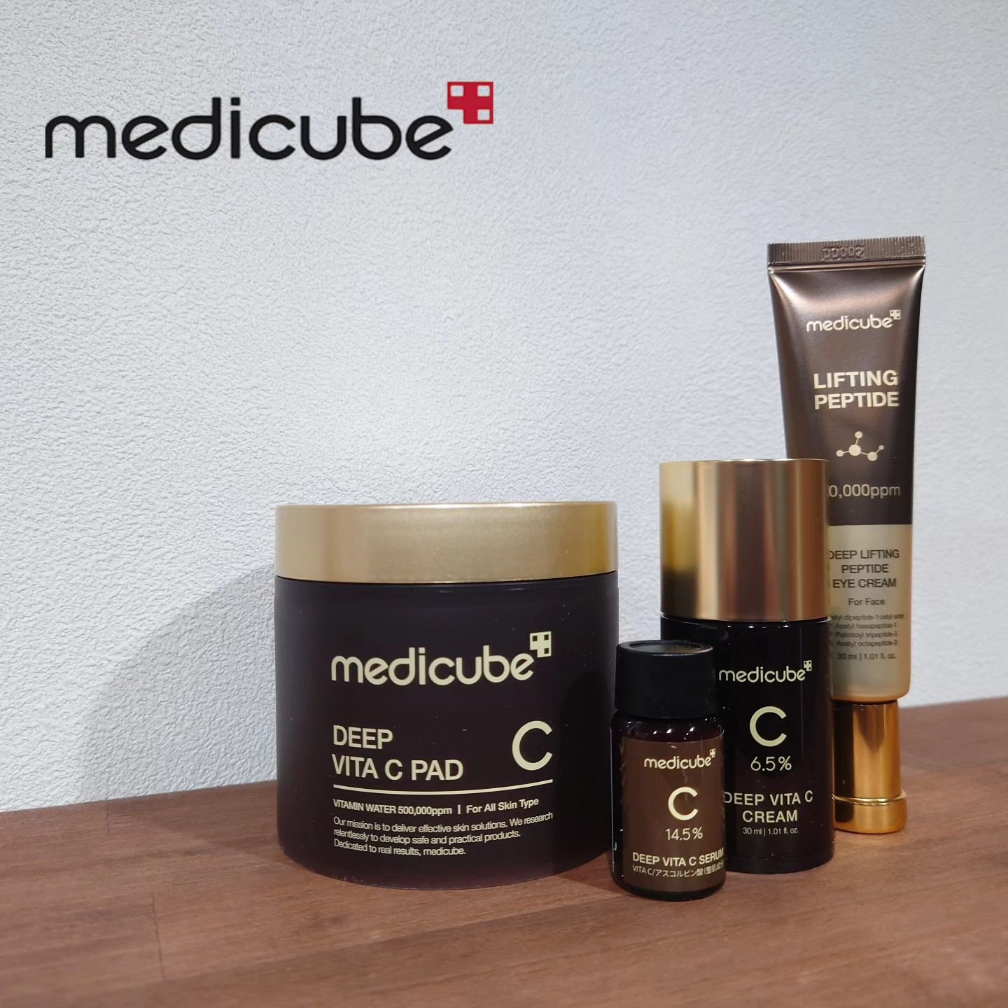 ディープリフティングアイクリーム/MEDICUBE/その他スキンケアを使ったクチコミ（2枚目）