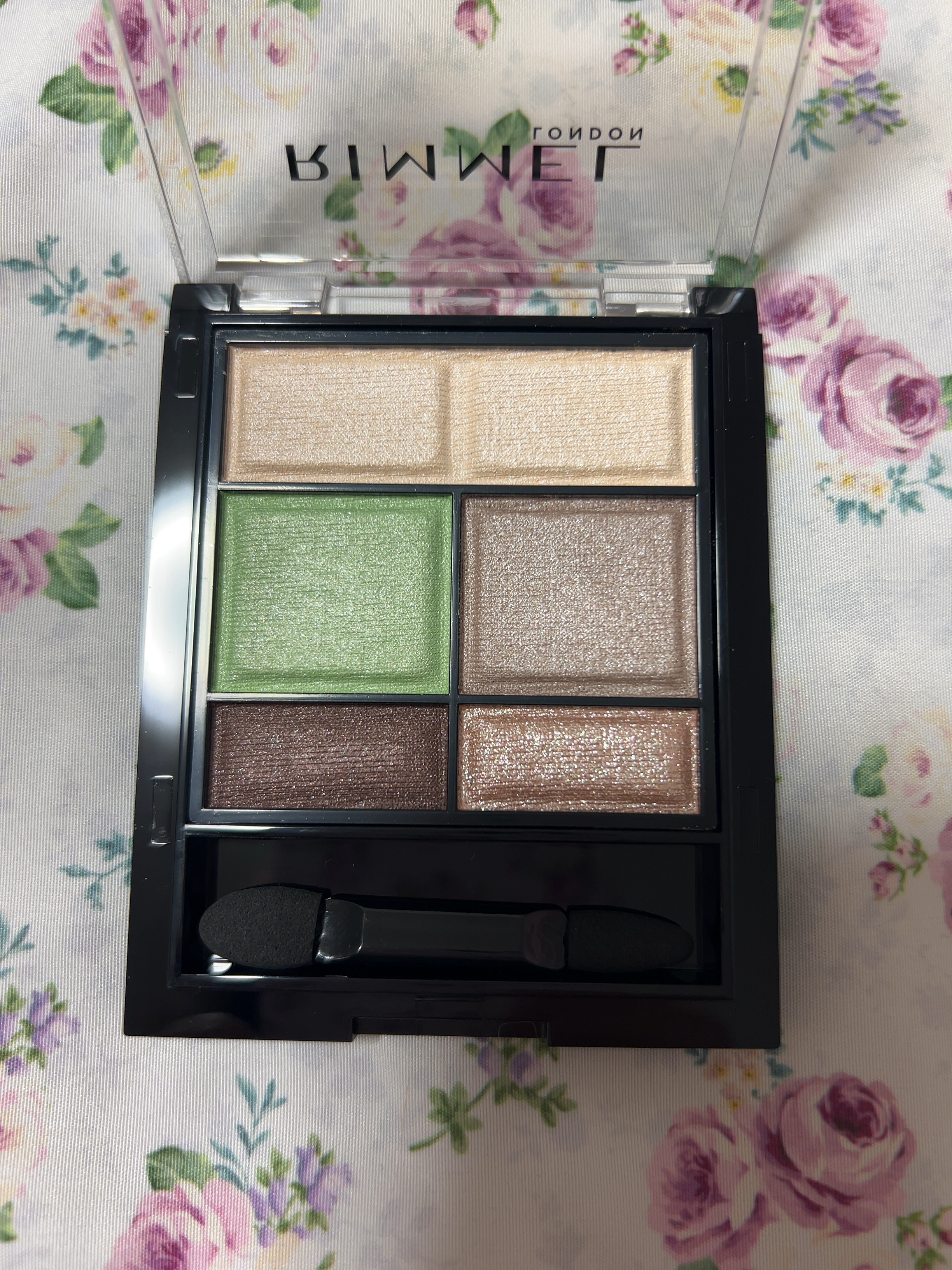 ワンダー スウィート アイシャドウ 010 さわやか垢抜けグリーン バニラミントショコラ〈限定〉/リンメル ロンドン/アイシャドウパレットを使ったクチコミ（1枚目）