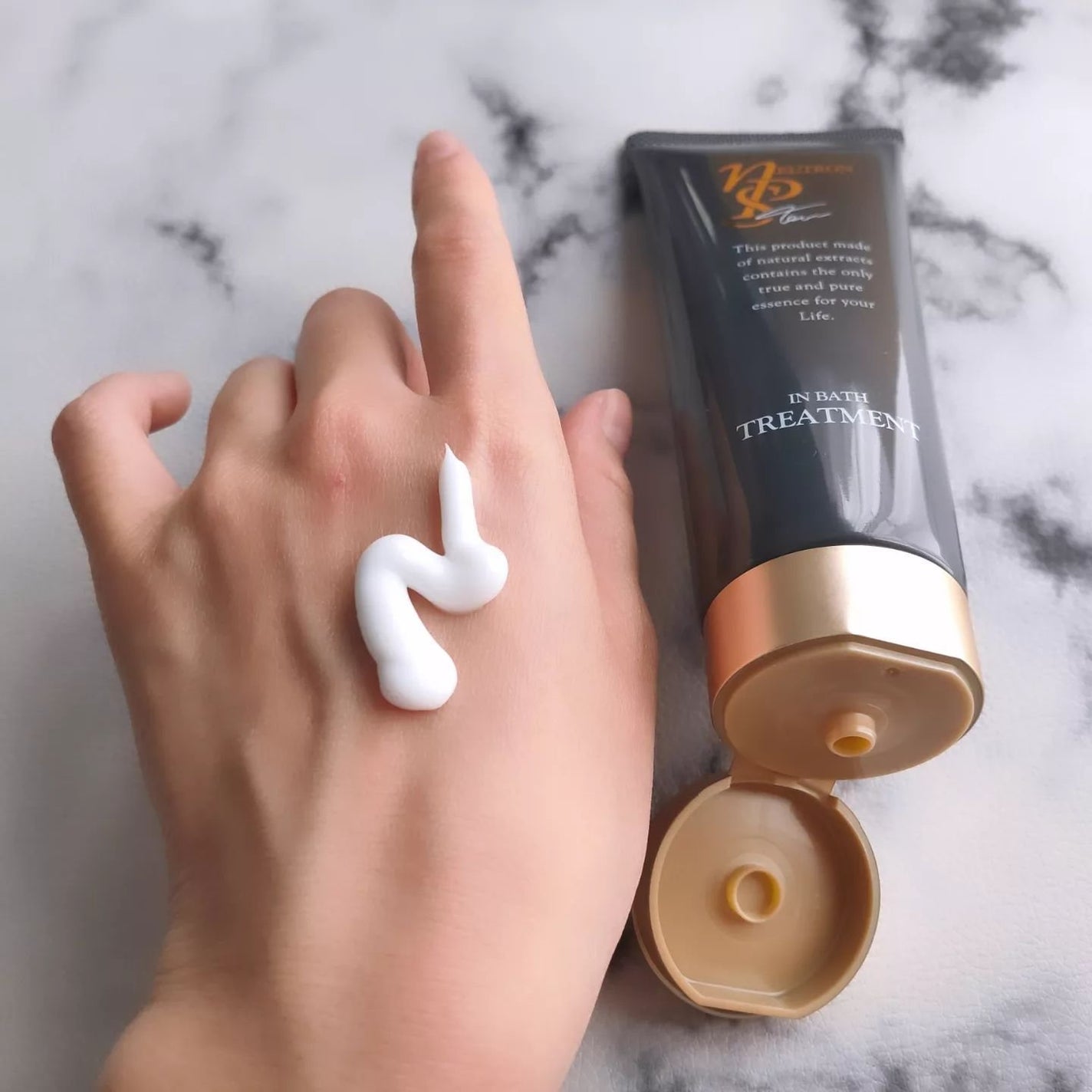 ニュートロンnPS インバストリートメント/アスカ/洗い流すヘアトリートメントを使ったクチコミ(4枚目)