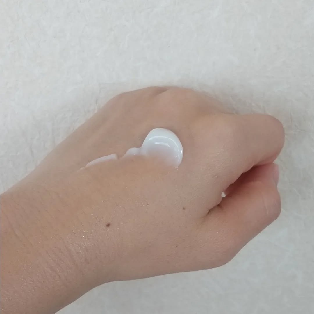 グリーンティーシード　ヒアルロン　クリーム/innisfree/フェイスクリームを使ったクチコミ（3枚目）