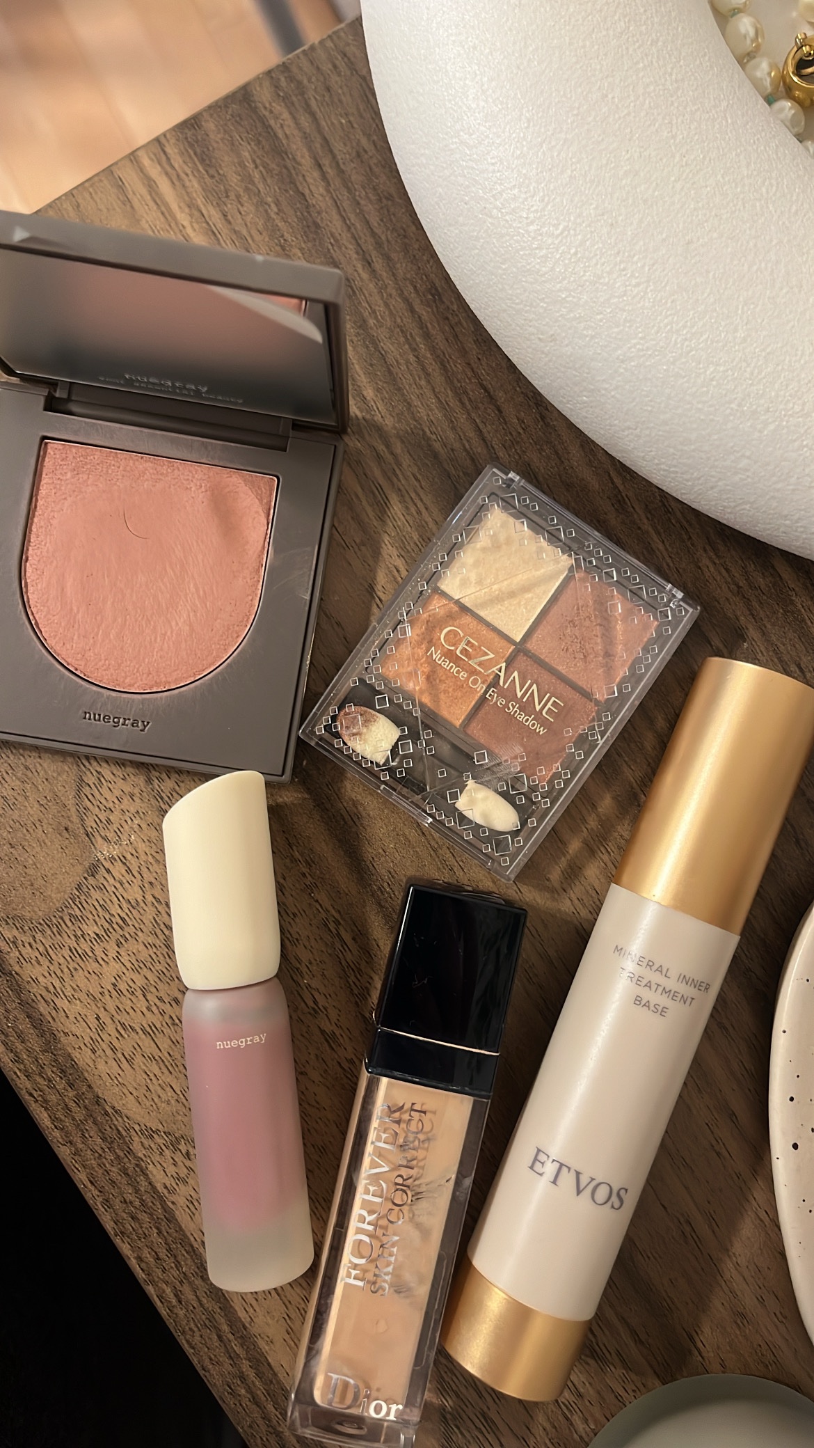 デイリームードマットリキッド/nuegray/リップグロスを使ったクチコミ（1枚目）