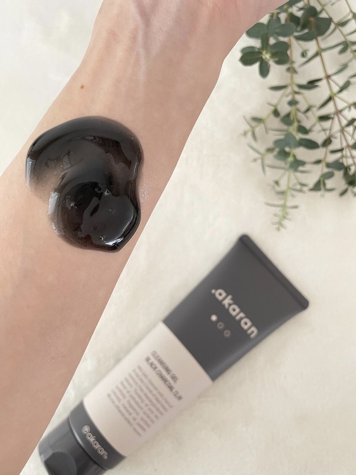 ブラックジェルクレンジング/.akaran/クレンジングジェルを使ったクチコミ（2枚目）
