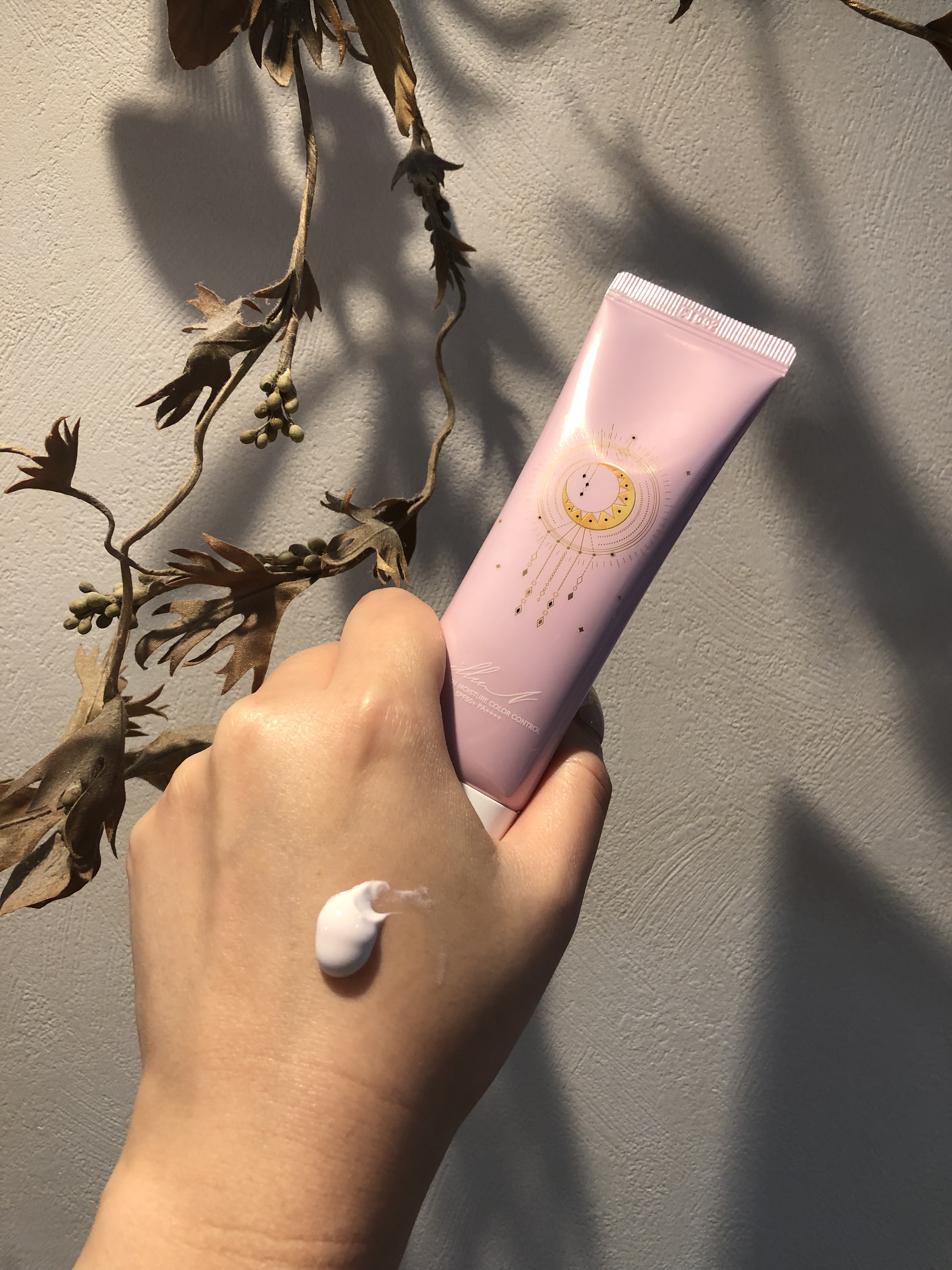 コラーゲンモイスチャーカラーコントロール/illuN/化粧下地を使ったクチコミ（3枚目）