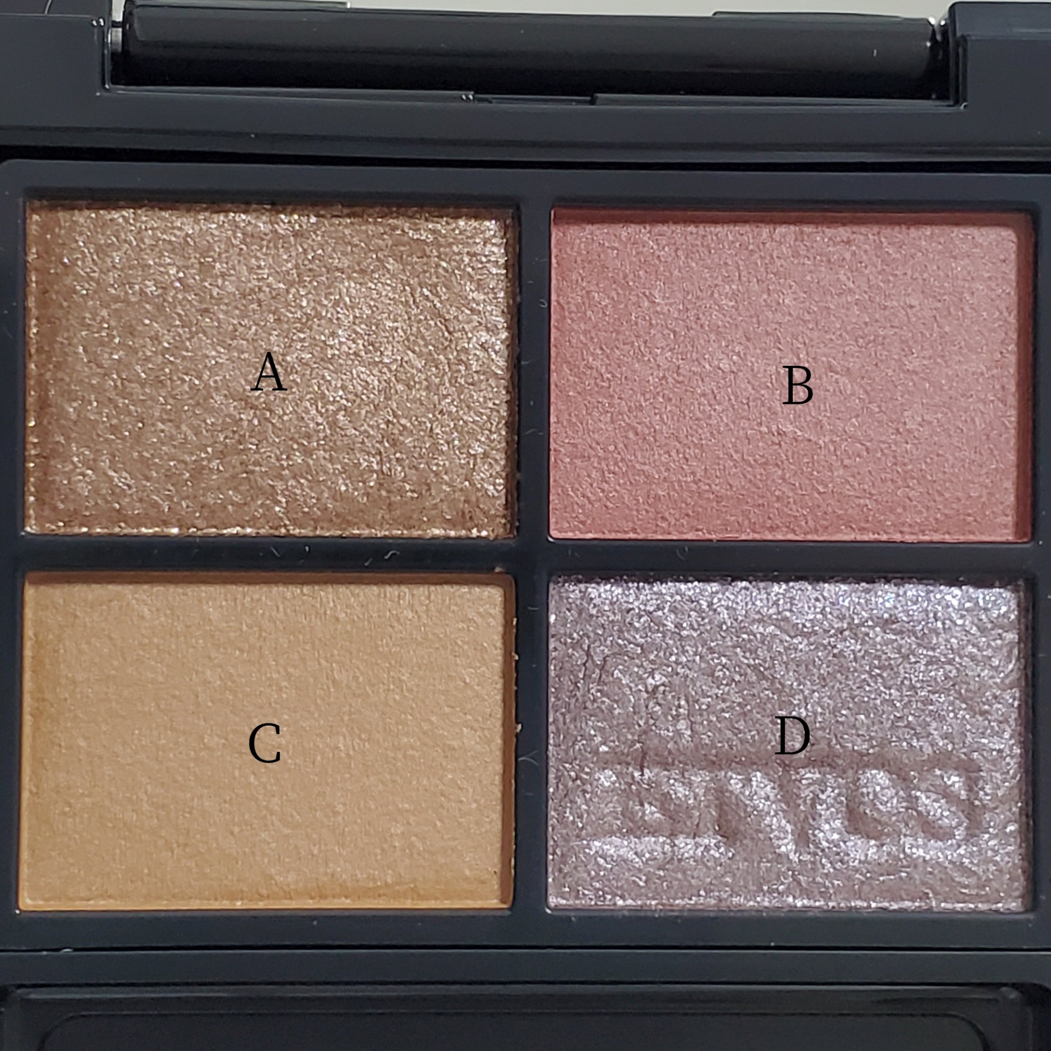 ミネラルクラッシィシャドー/エトヴォス/アイシャドウパレットを使ったクチコミ（2枚目）