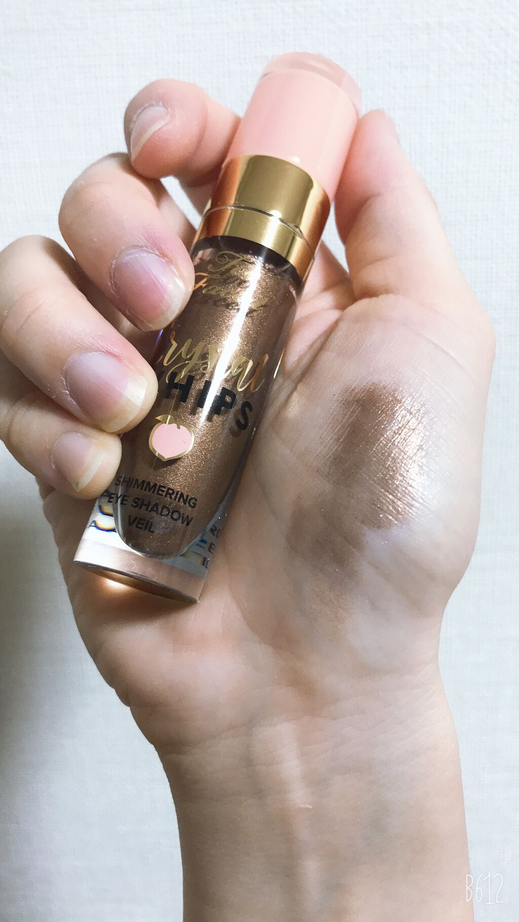 クリスタルホイップス ロングウェアリング シマ—リング アイシャドウ クラブ キッド/Too Faced/リキッドアイシャドウを使ったクチコミ（2枚目）