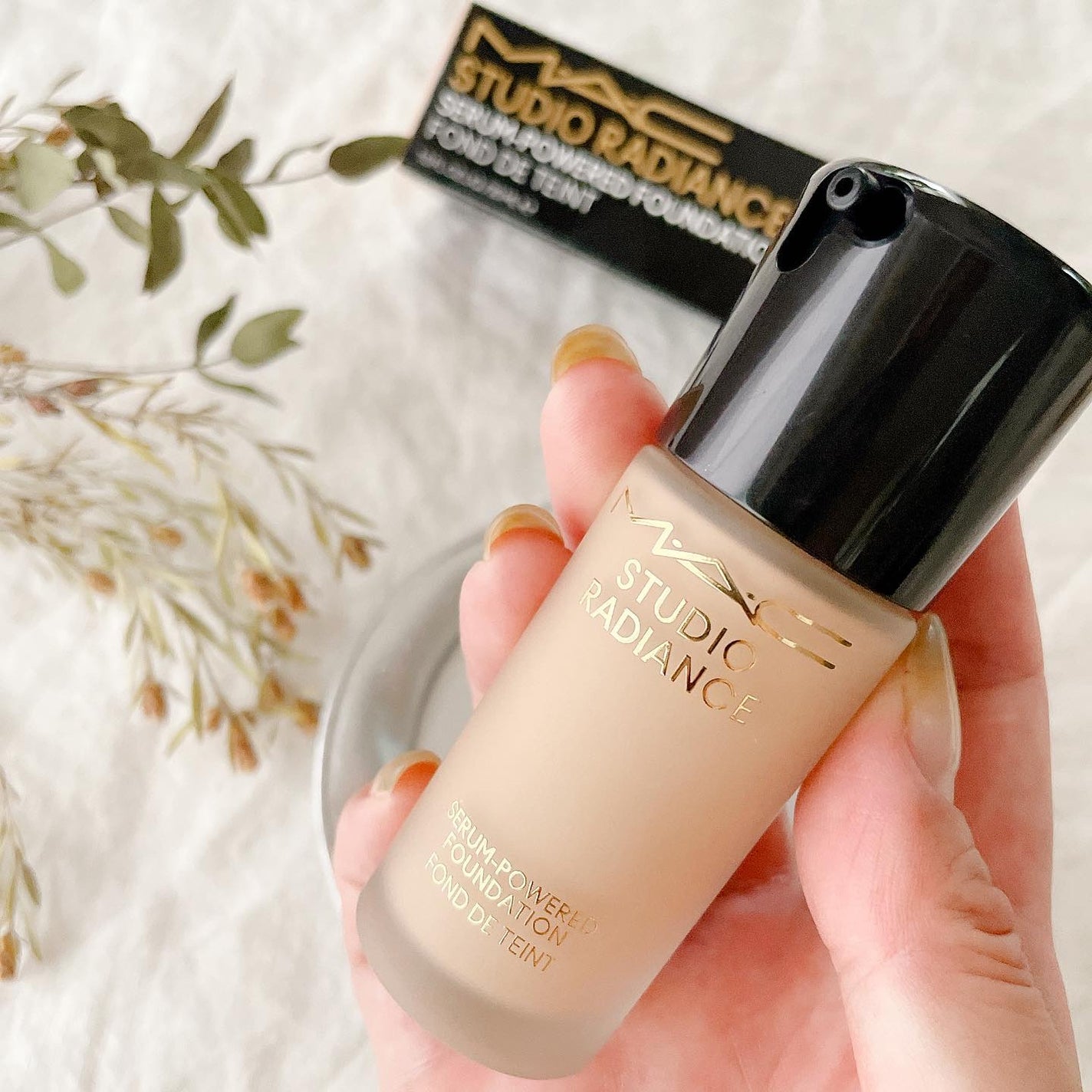 スタジオ ラディアンス セラム ファンデーション/M・A・C/リキッドファンデーションを使ったクチコミ(1枚目)