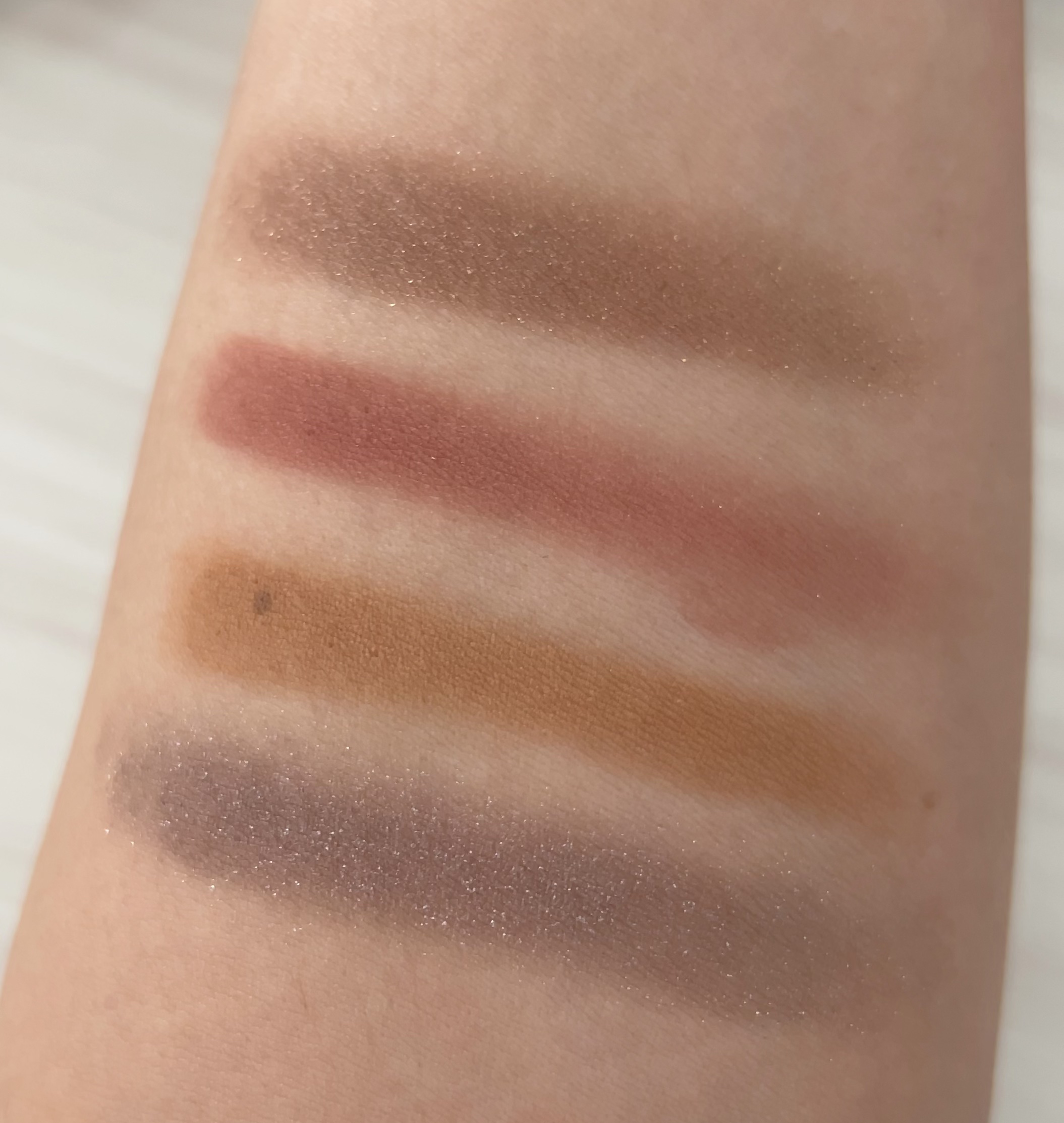 ミネラルクラッシィシャドー/エトヴォス/アイシャドウパレットを使ったクチコミ（3枚目）