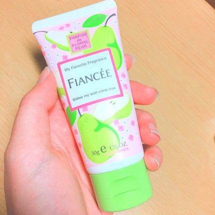 ハンドクリーム フローラルペアー/フィアンセ/ハンドクリームを使ったクチコミ(1枚目)