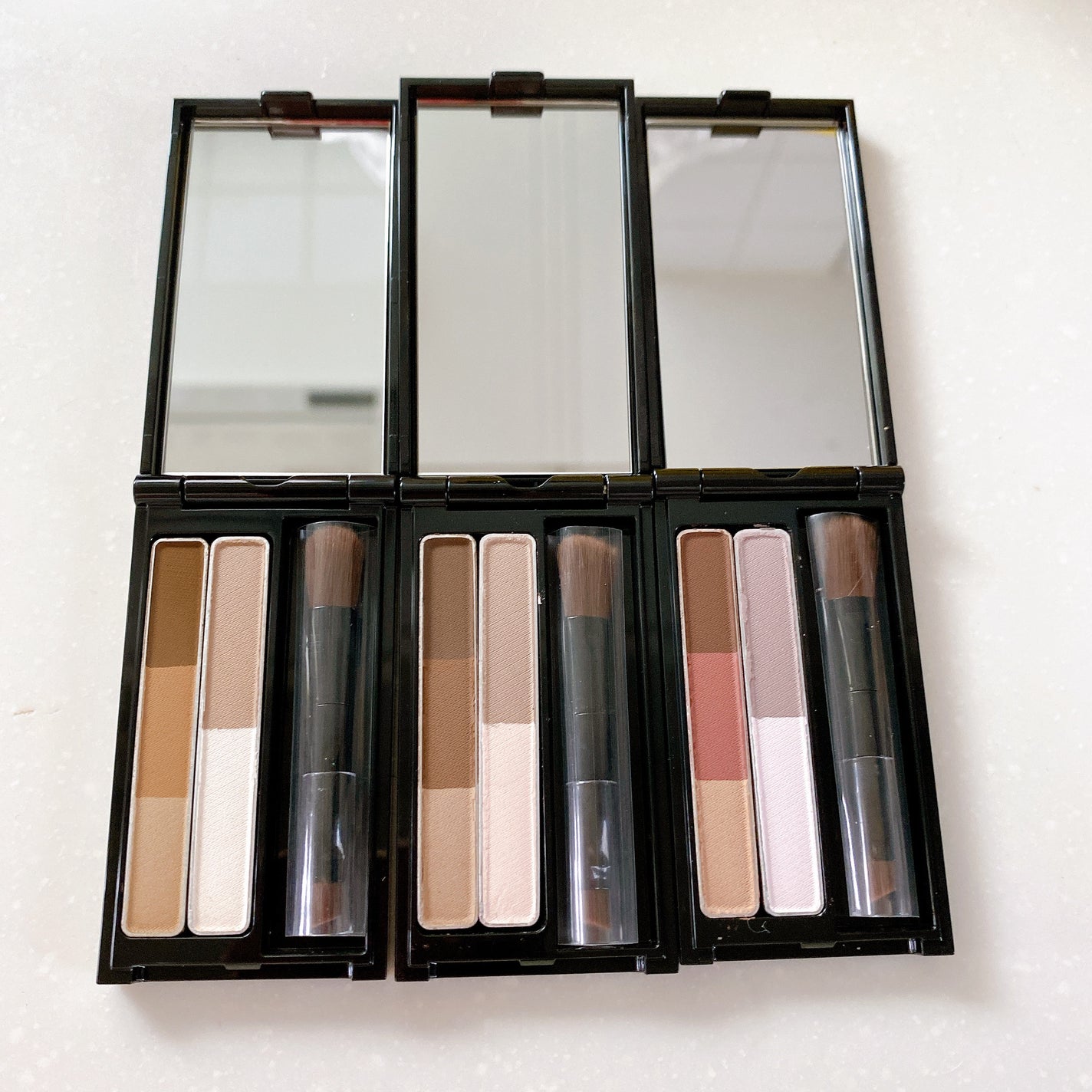 ケイト デザイニングアイブロウ 3D(デュアルコントゥアカラー)/KATE/パウダーアイブロウを使ったクチコミ(1枚目)