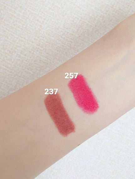 ルージュ アリュール ヴェルヴェット ル リオン ドゥ シャネル/CHANEL/口紅を使ったクチコミ(2枚目)