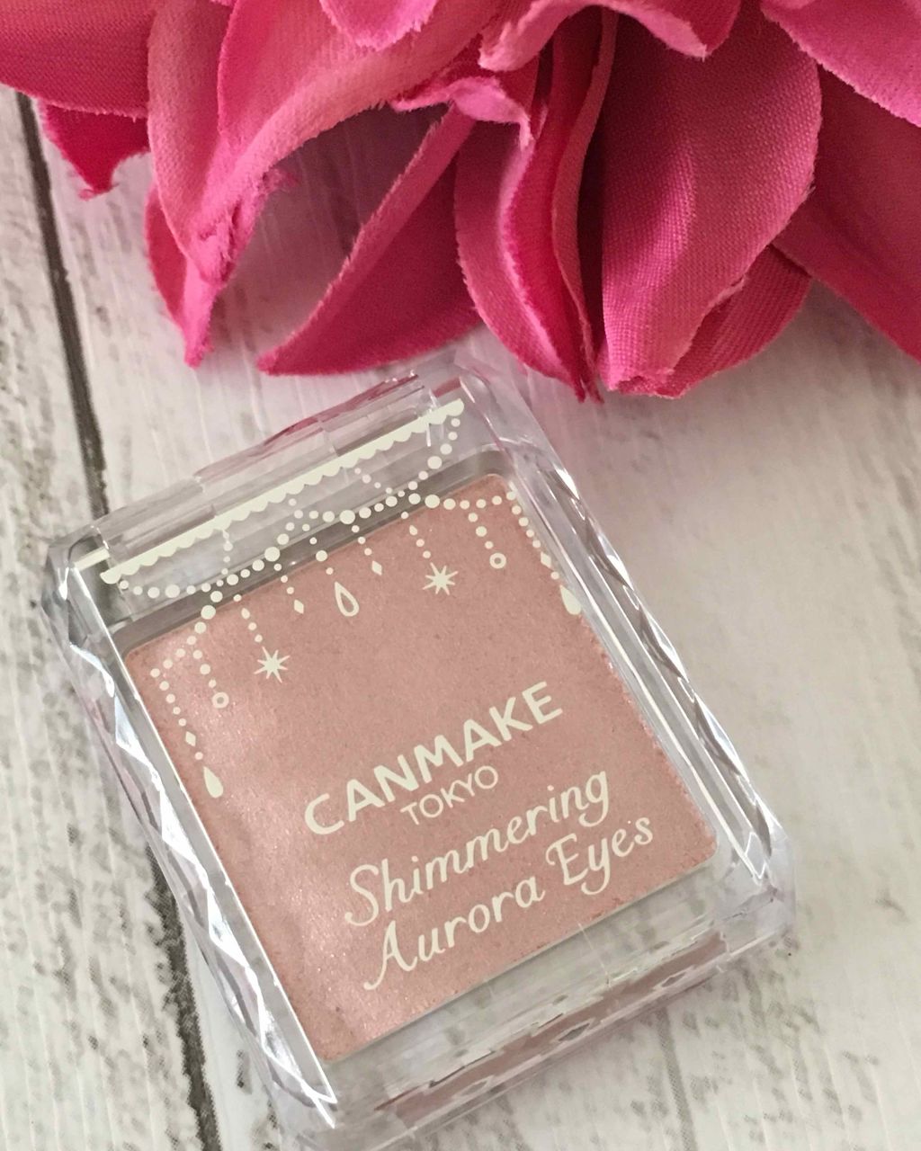 シマリングオーロラアイズ/キャンメイク/単色アイシャドウを使ったクチコミ（1枚目）