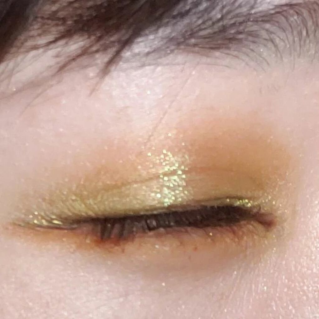 パウダー キス アイシャドウ/M・A・C/単色アイシャドウを使ったクチコミ（2枚目）