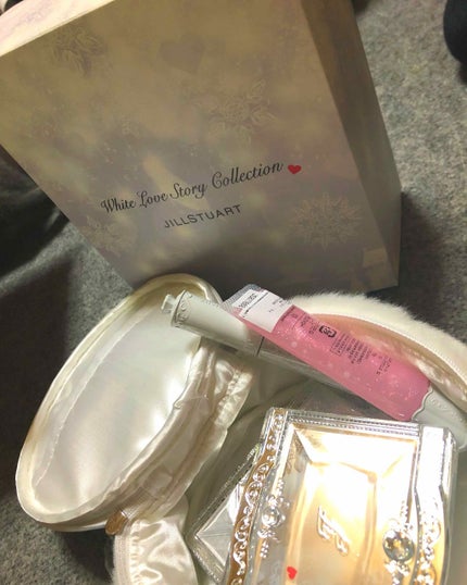 ホワイトラブストーリー コレクション (クリスマスコフレ 2018)/JILL STUART/メイクアップキットを使ったクチコミ(1枚目)