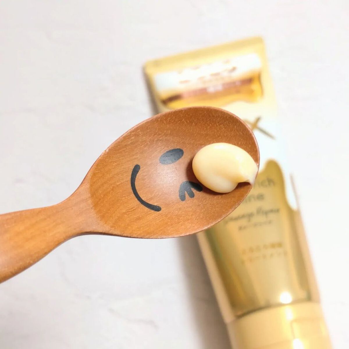 スーパーリッチシャイン ダメージリペア とろとろ補修トリートメント/LUX/洗い流すヘアトリートメントを使ったクチコミ（3枚目）