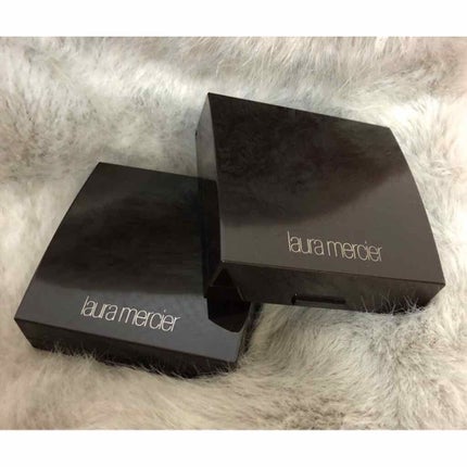 マットラディアンス ベイクドパウダー ハイライト01/ローラ メルシエ/パウダーハイライトを使ったクチコミ(4枚目)